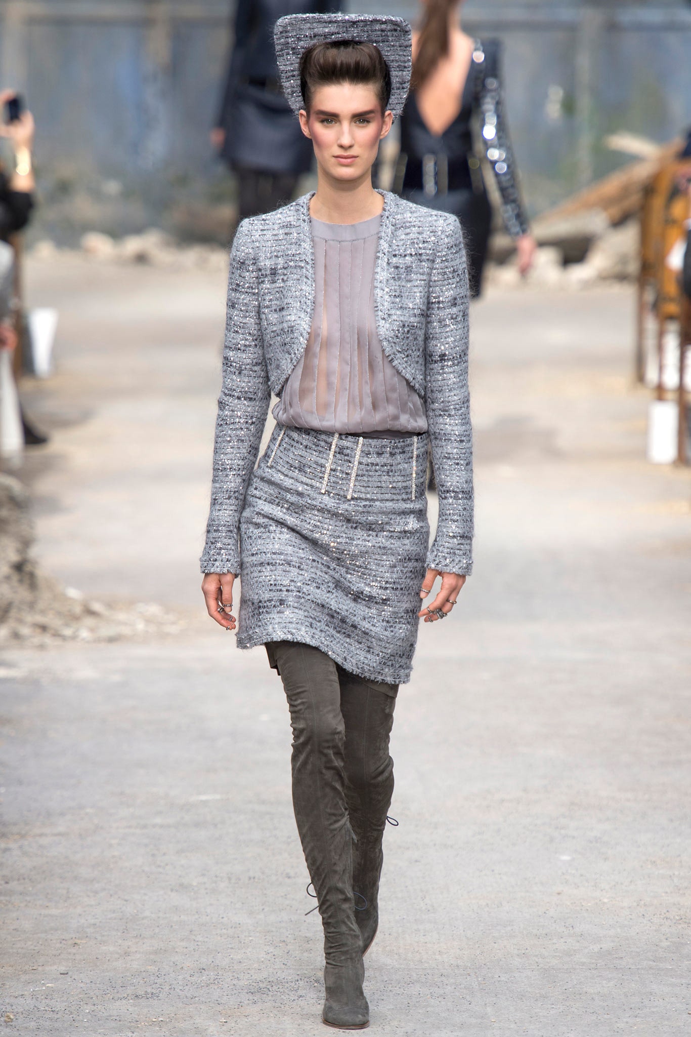 Chanel F/W 13 Couture Look 194