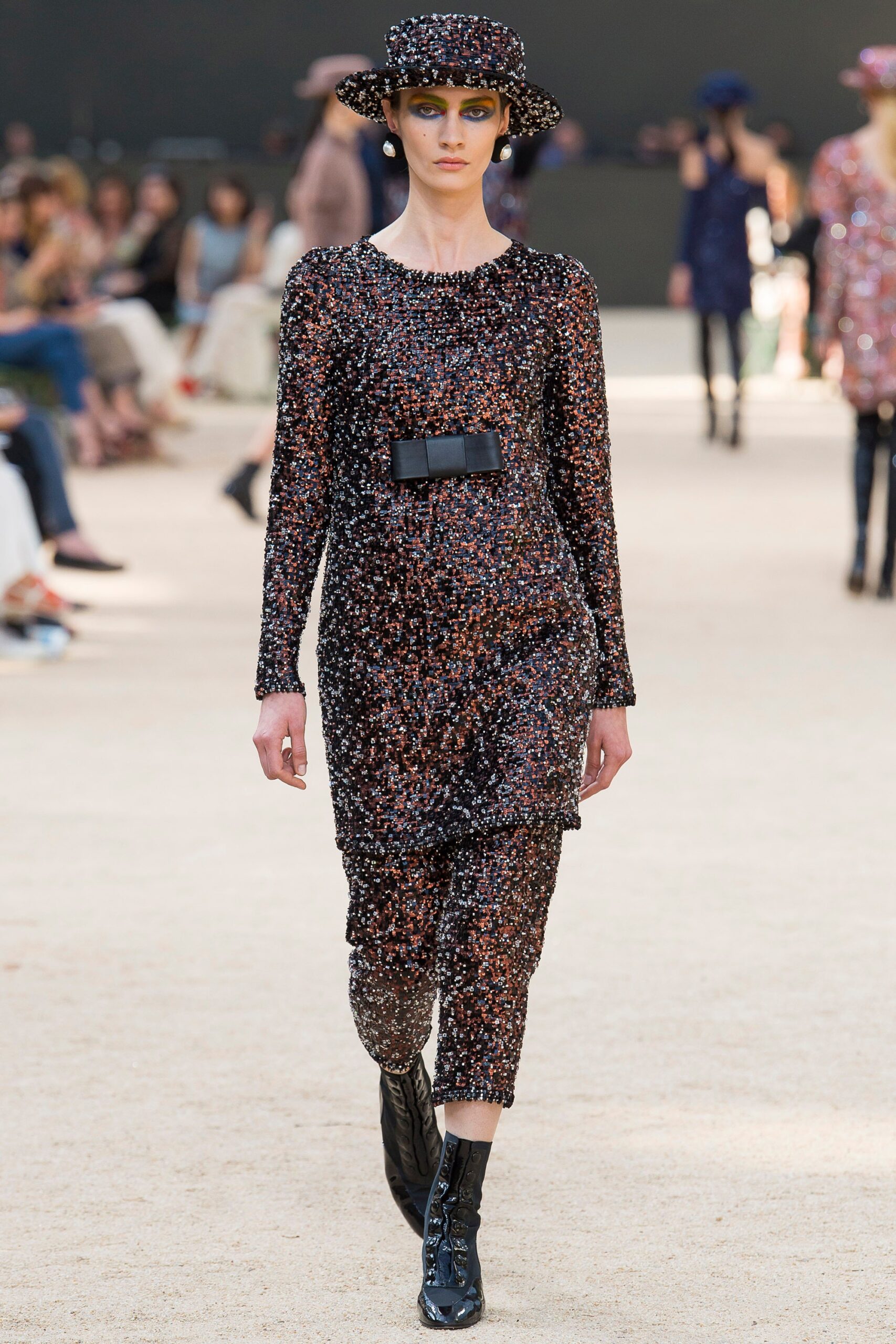 Chanel F/W 17 Couture Look 419