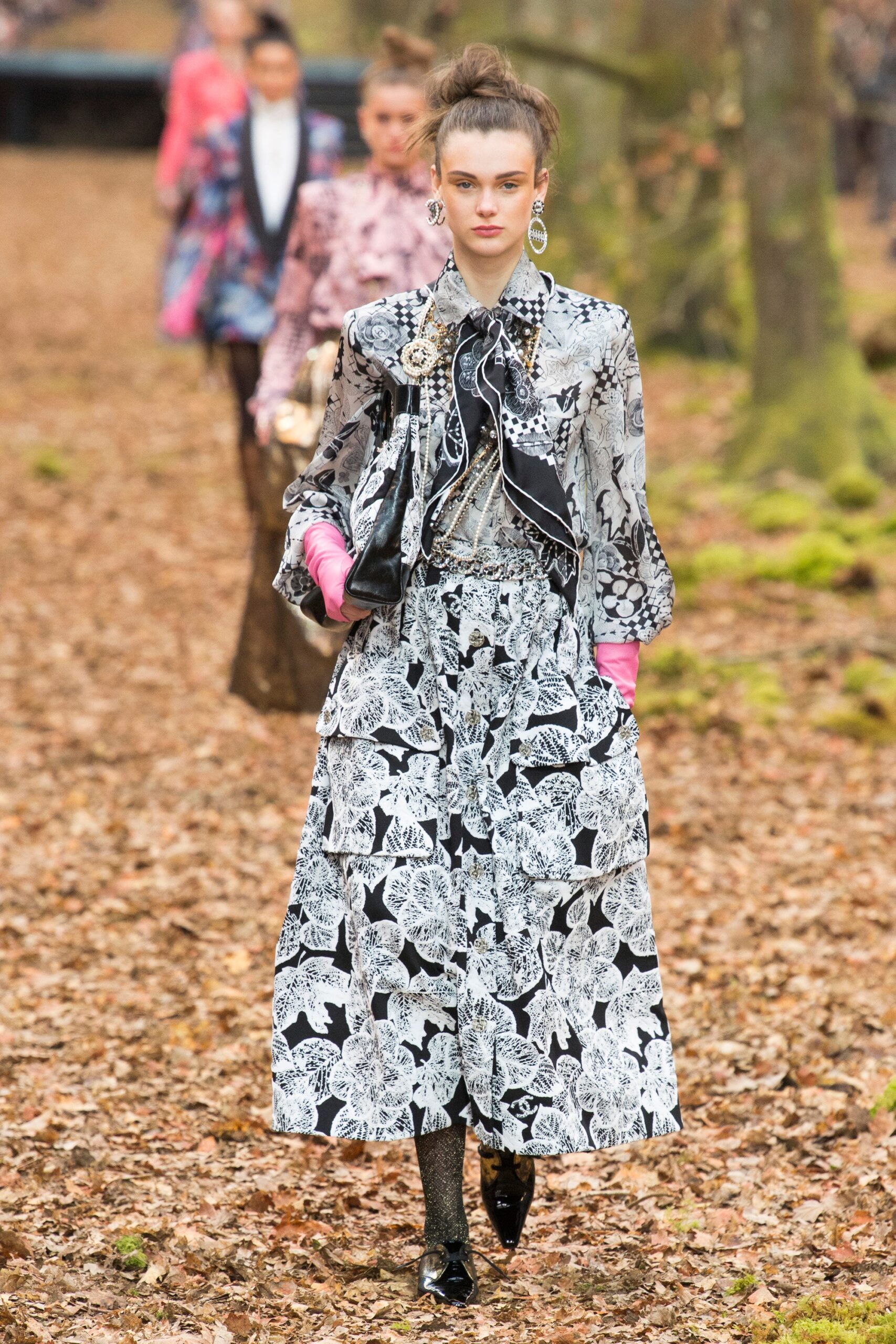 Chanel F/W 18 Look 33