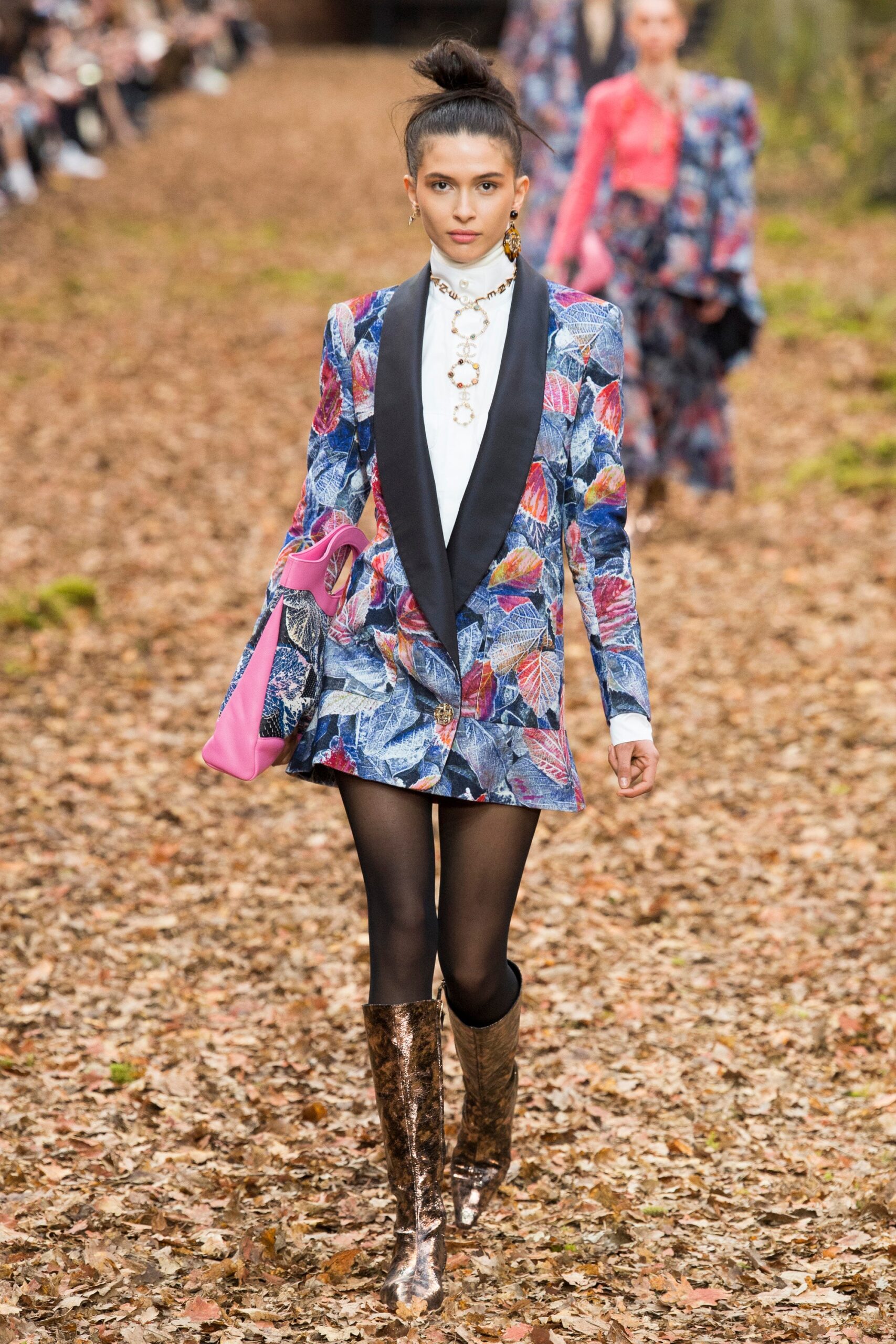 Chanel F/W 18 Look 35