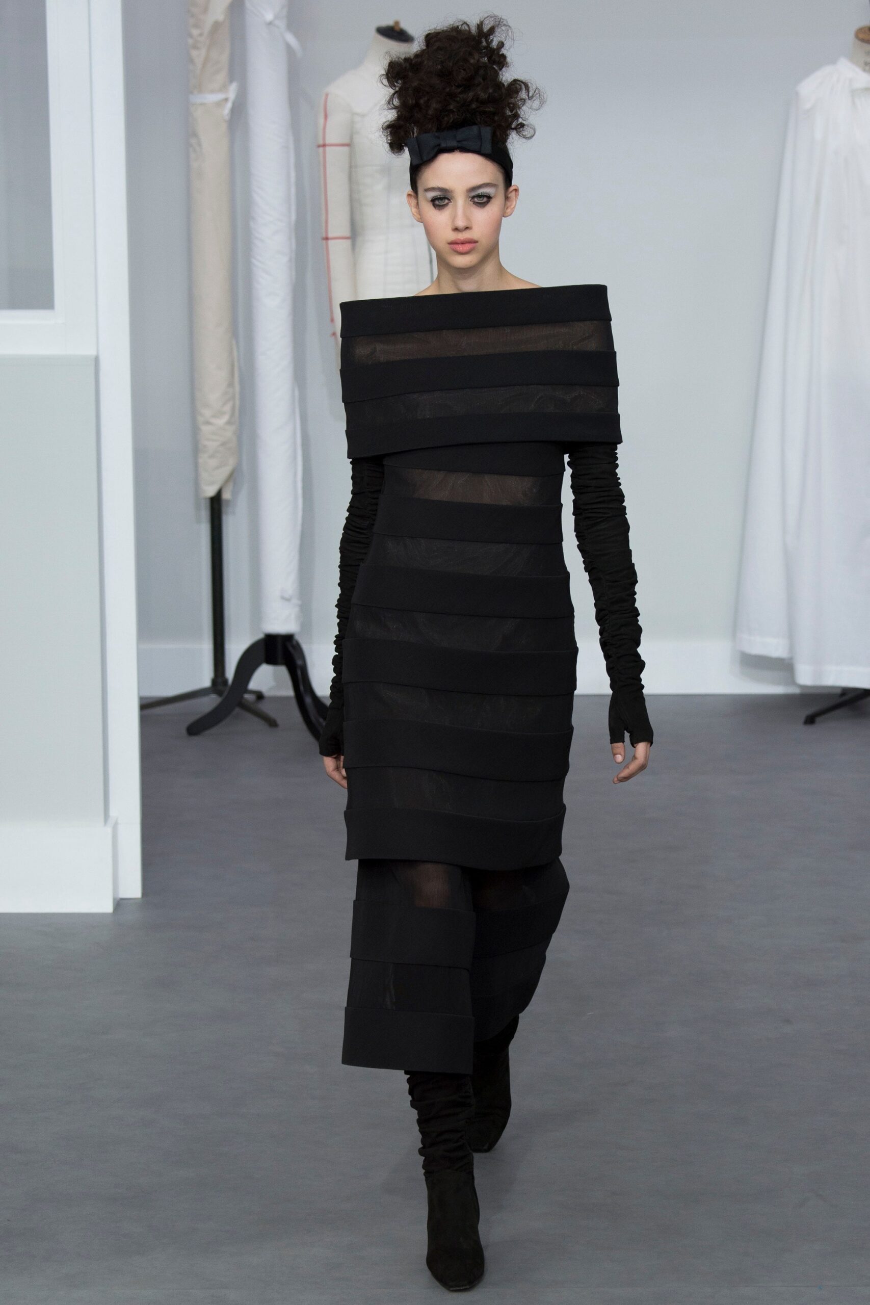Chanel F/W 16 Couture Look 458