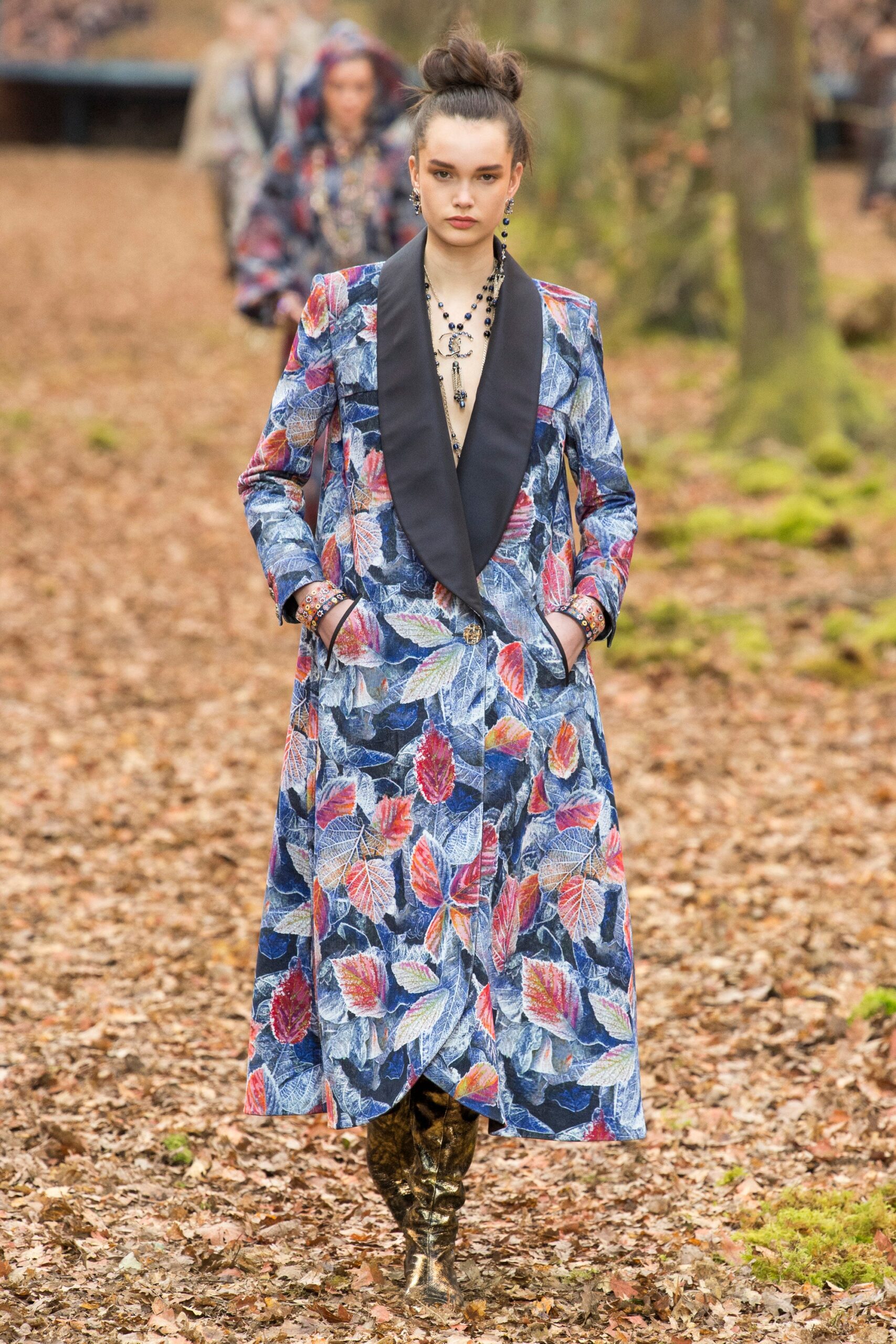 Chanel F/W 18 Look 37