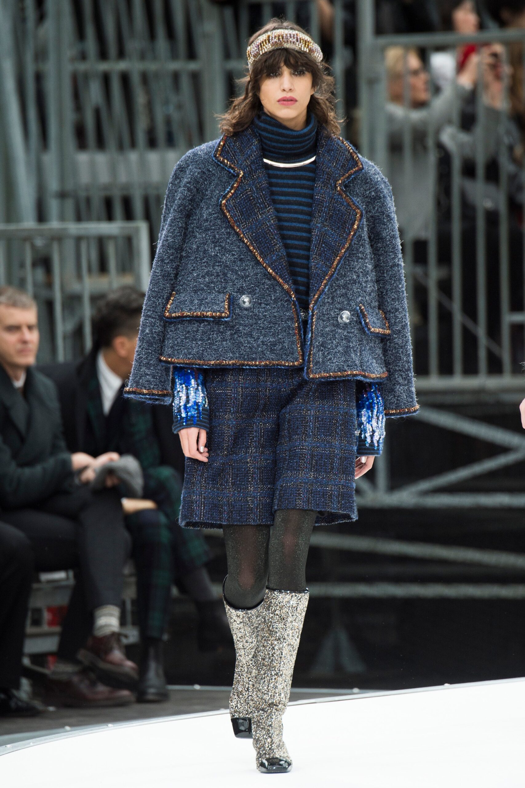 Chanel F/W 17 Look 359