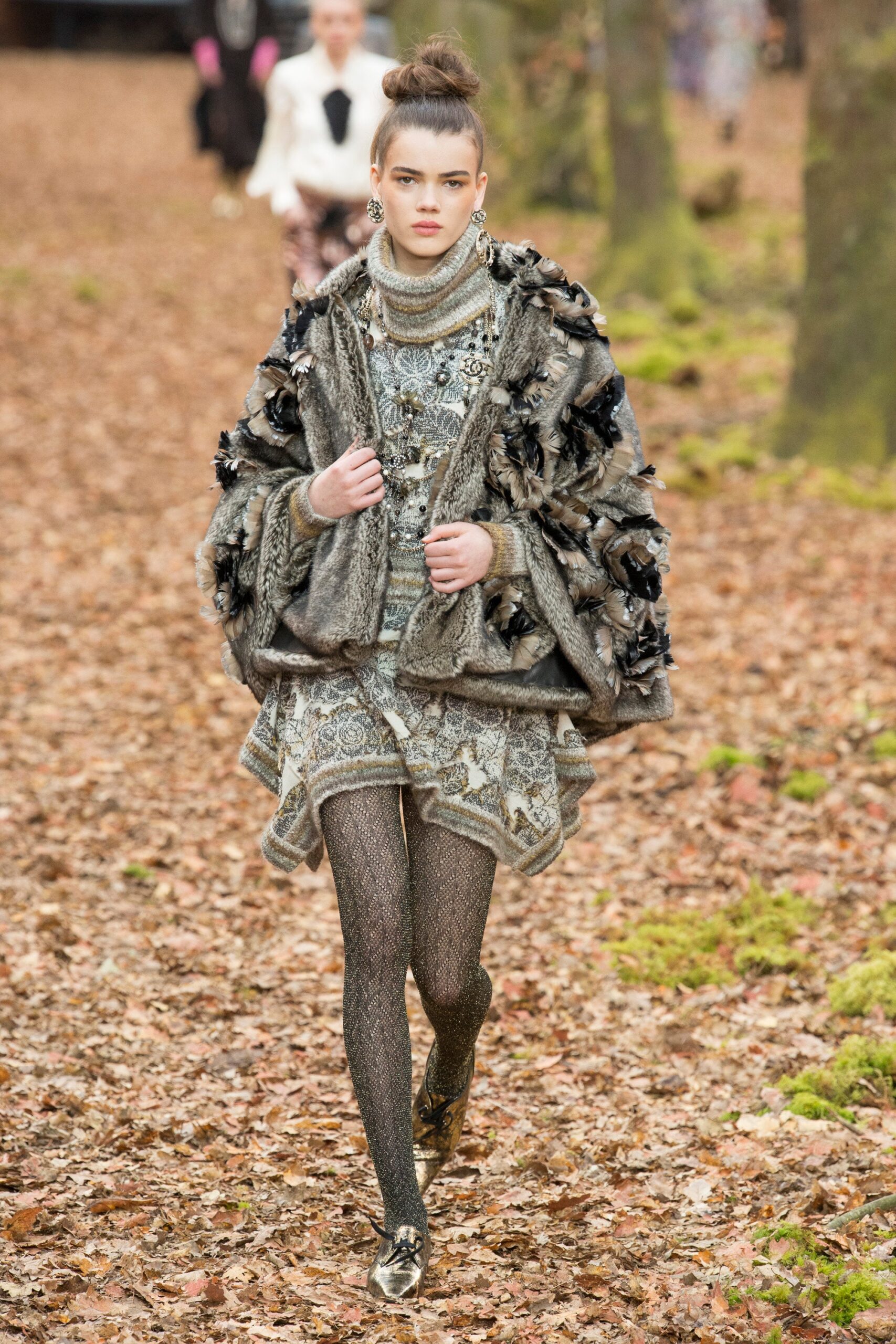 Chanel F/W 18 Look 43