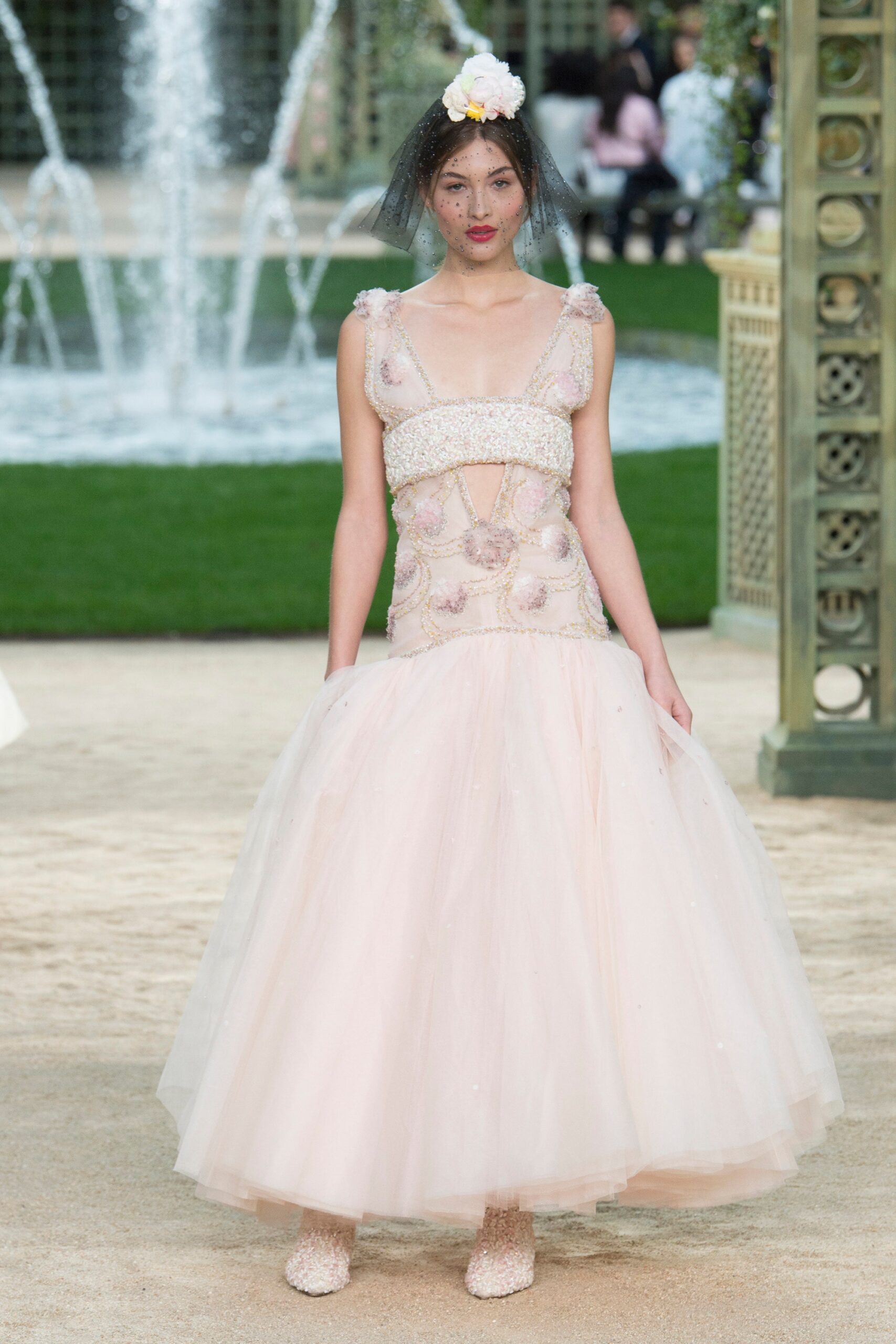 Chanel S/S 18 Couture Look 733