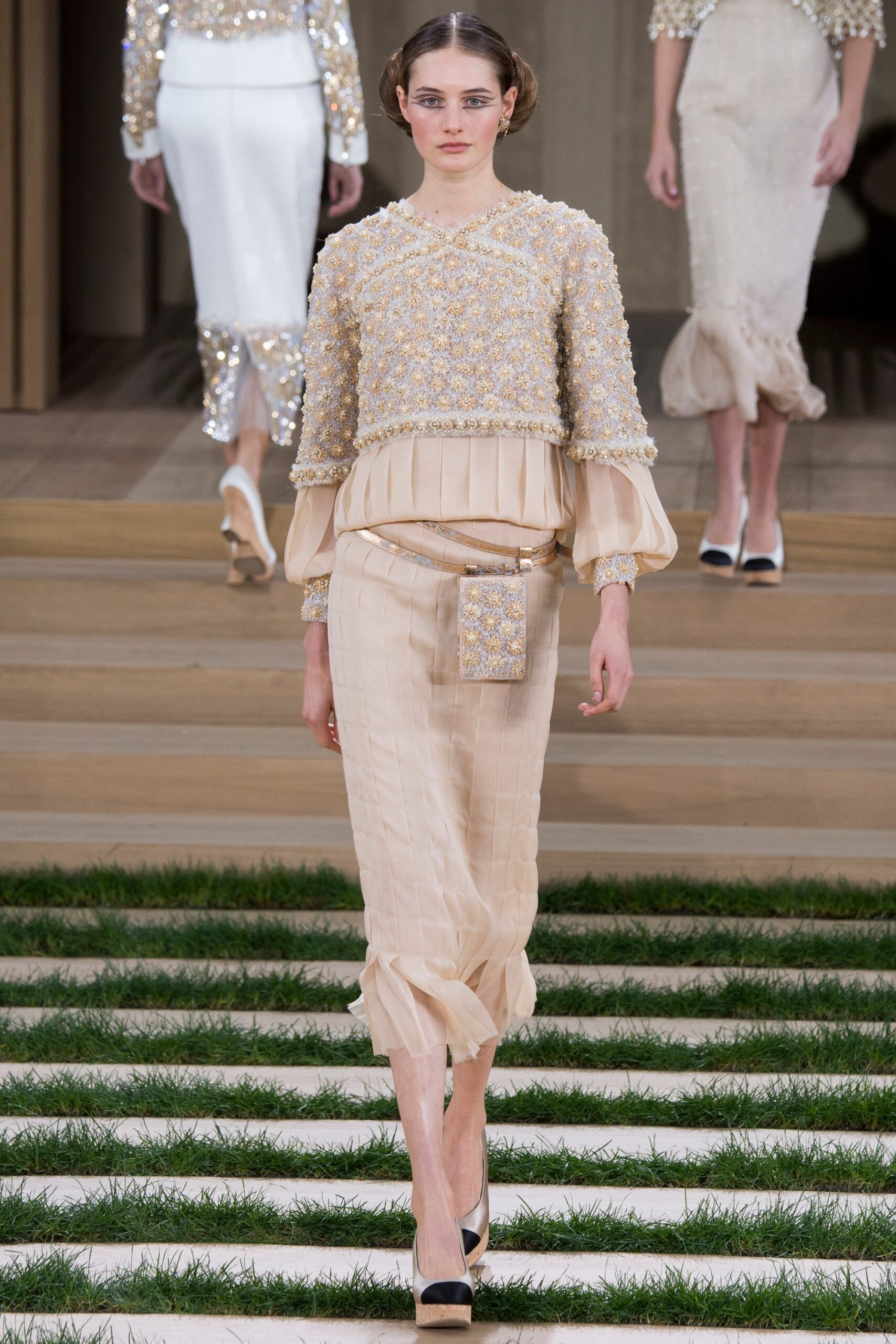 Chanel S/S 16 Couture Look 420