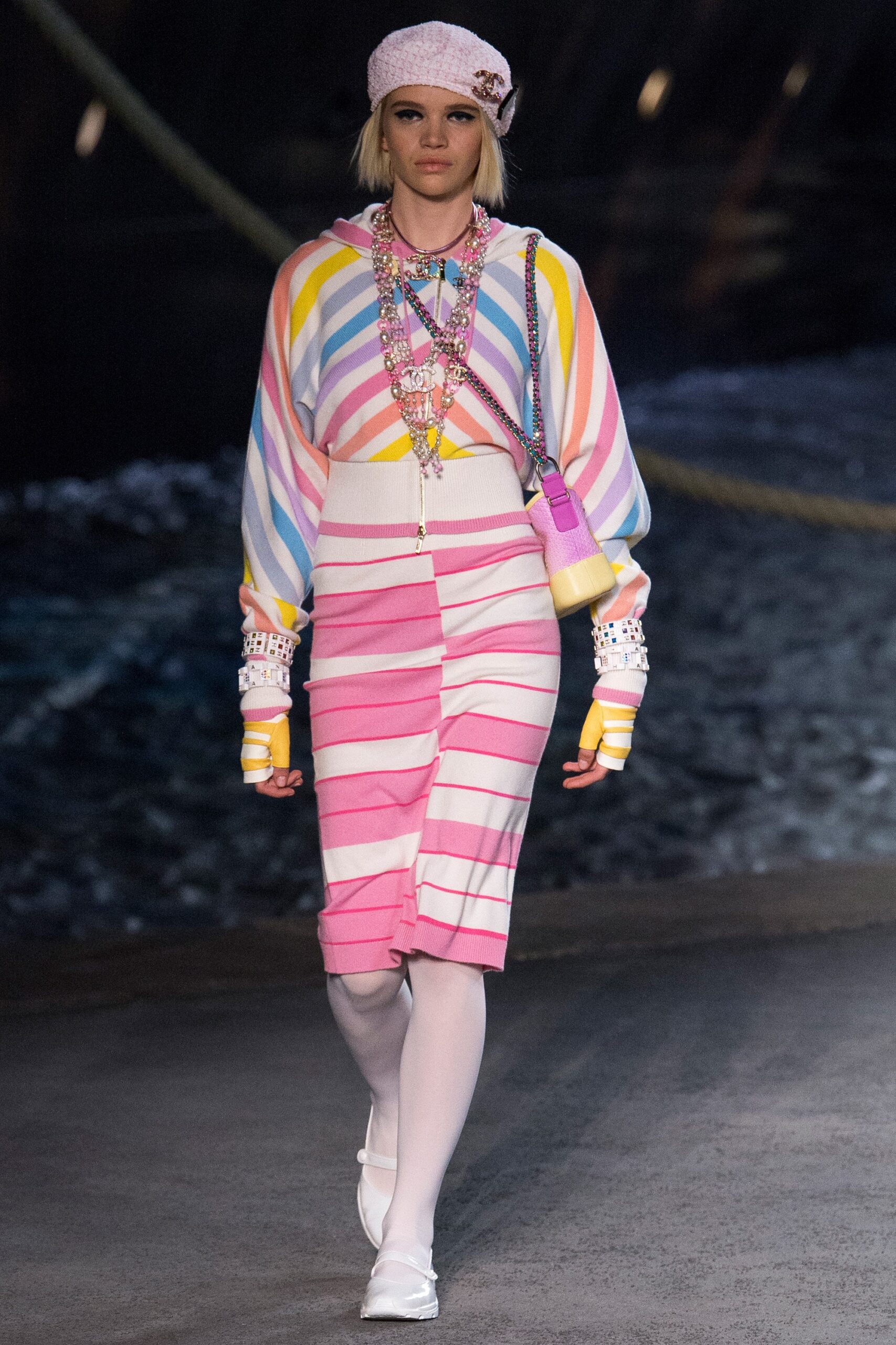 Chanel Resort 19 Look 25