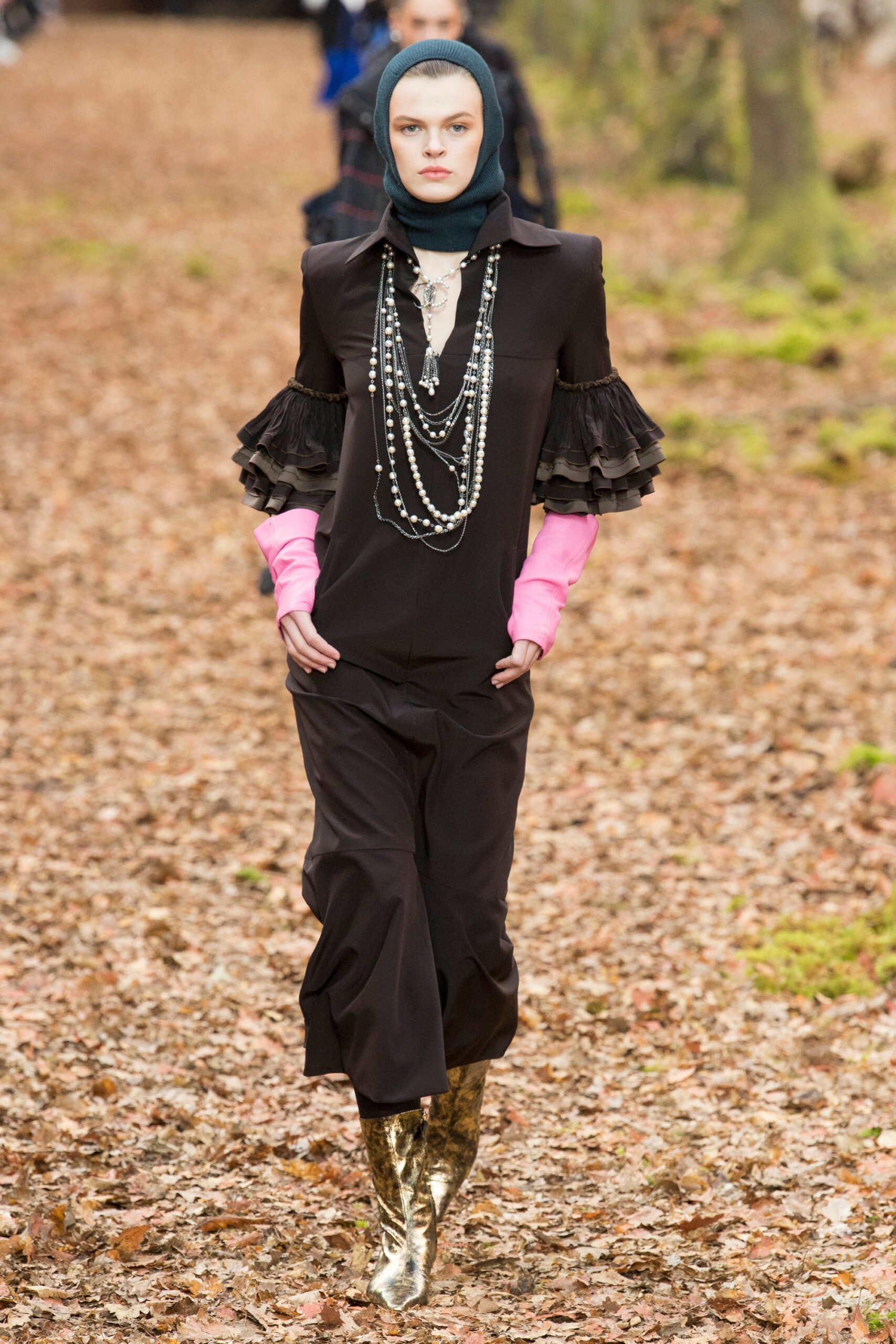 Chanel F/W 18 Look 46