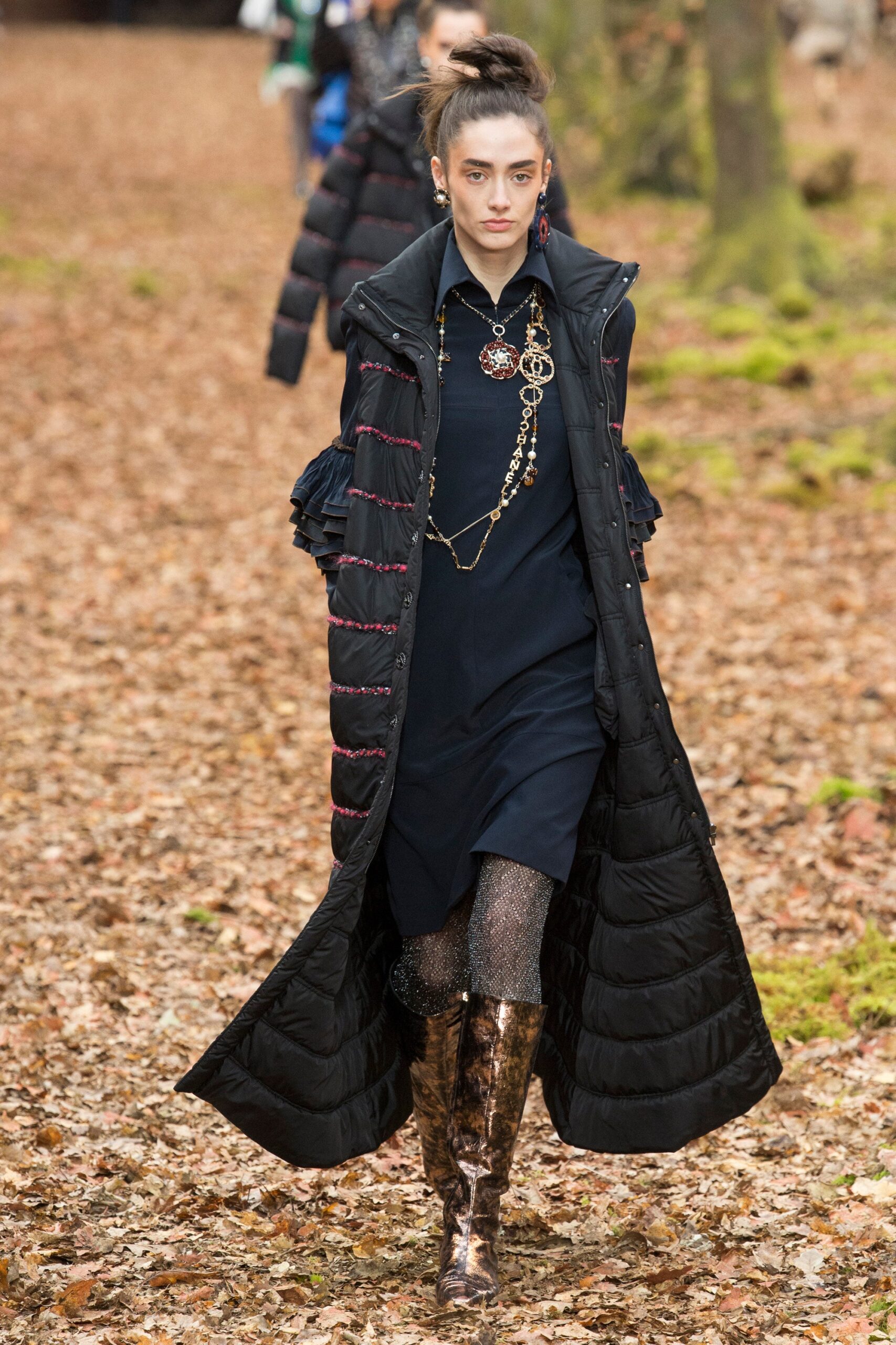 Chanel F/W 18 Look 47