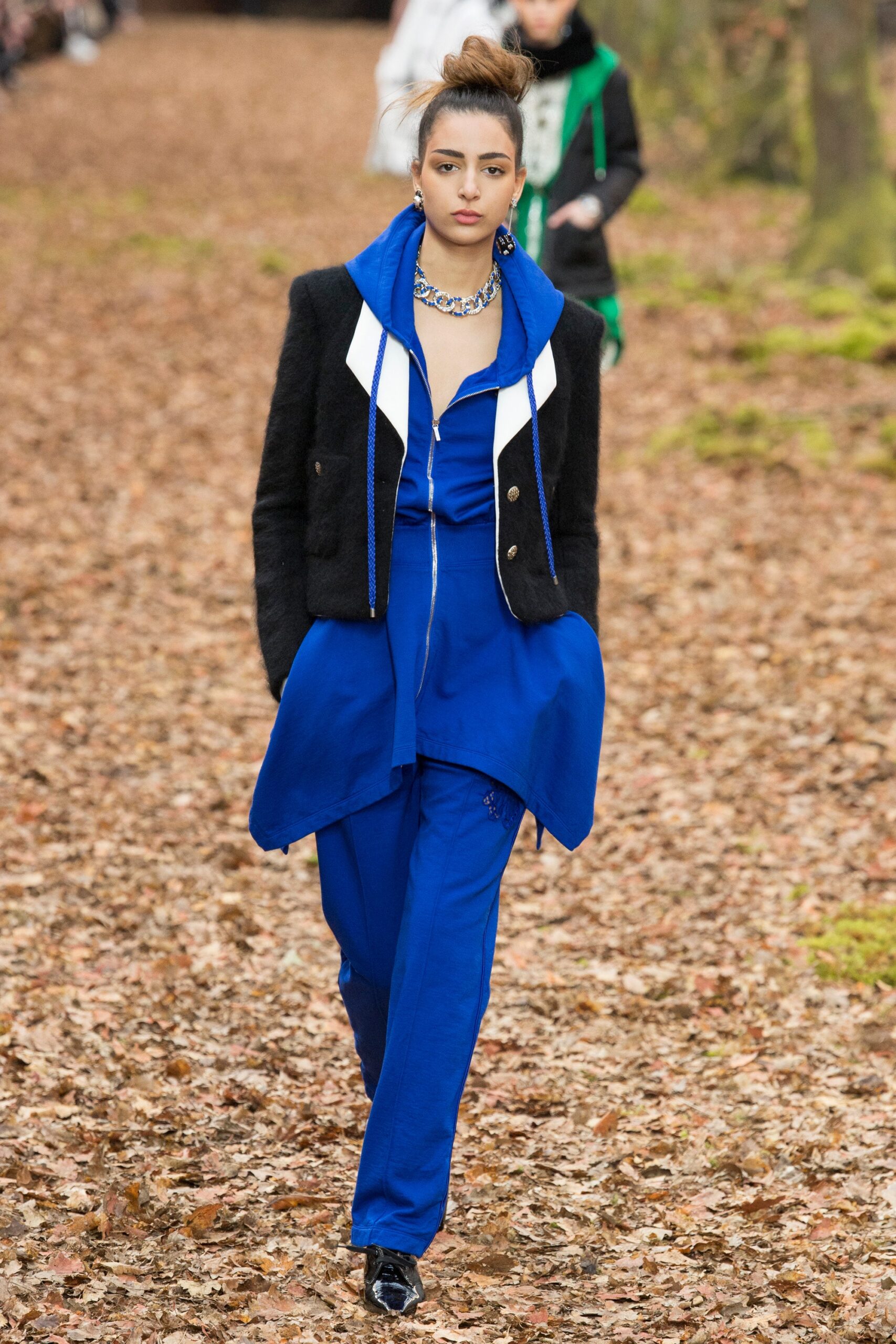 Chanel F/W 18 Look 49