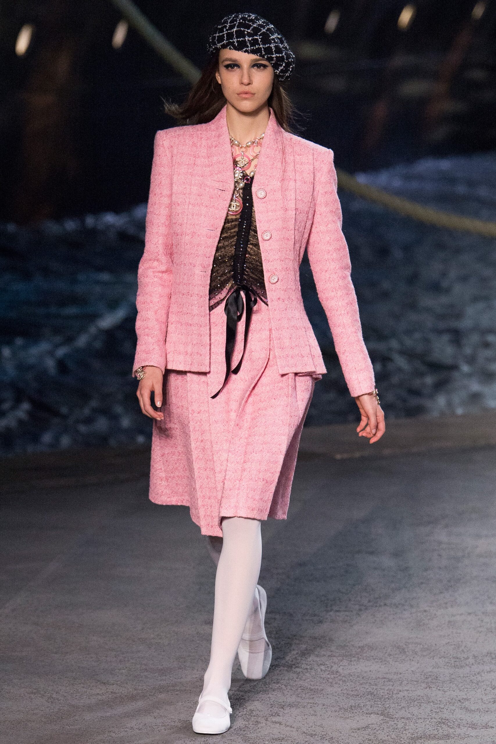 Chanel Resort 19 Look 32