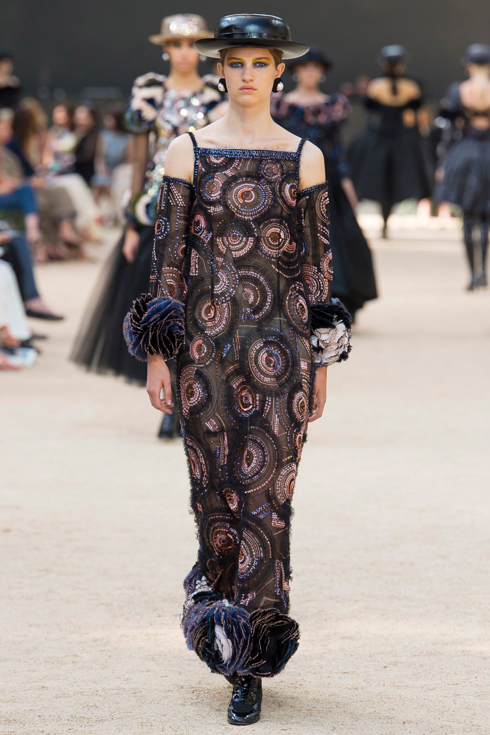 Chanel F/W 17 Couture Look 714