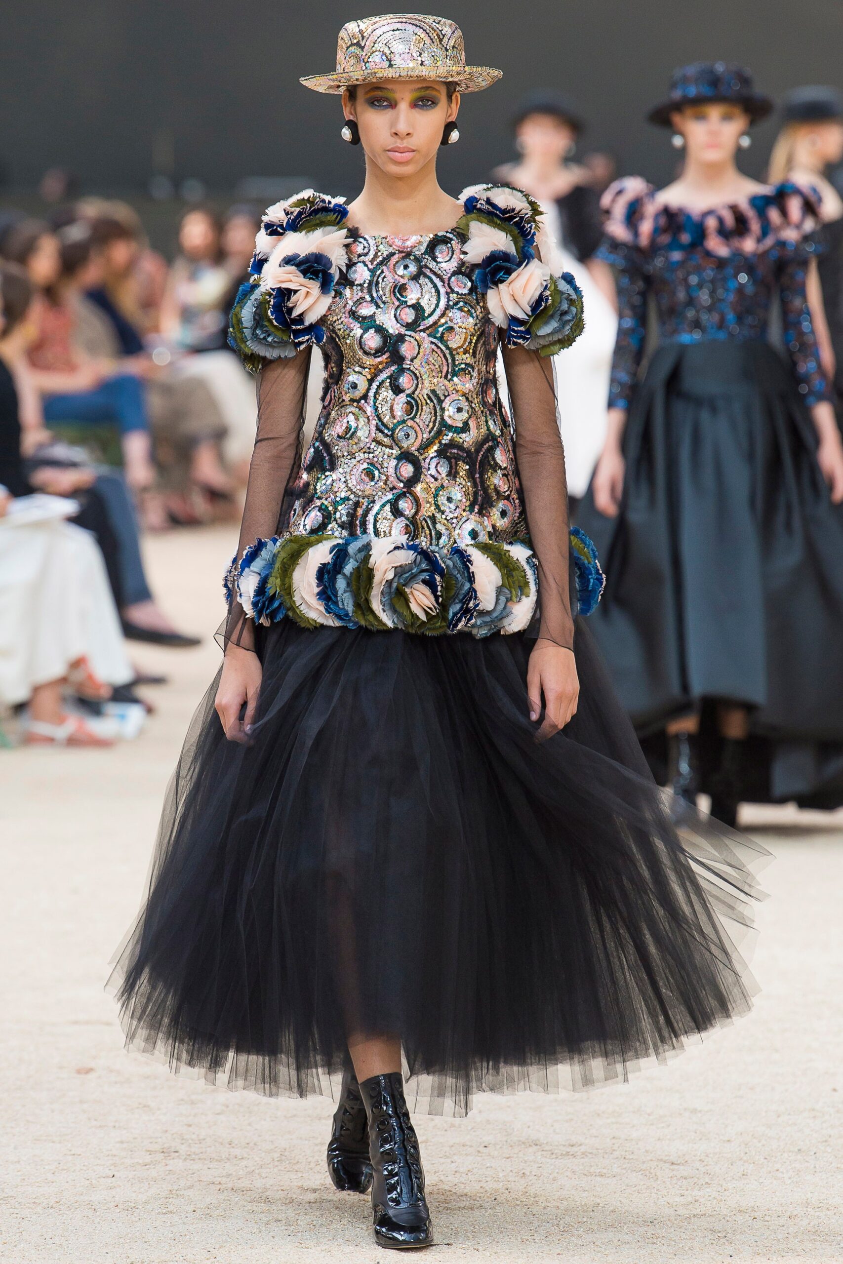Chanel F/W 17 Couture Look 715