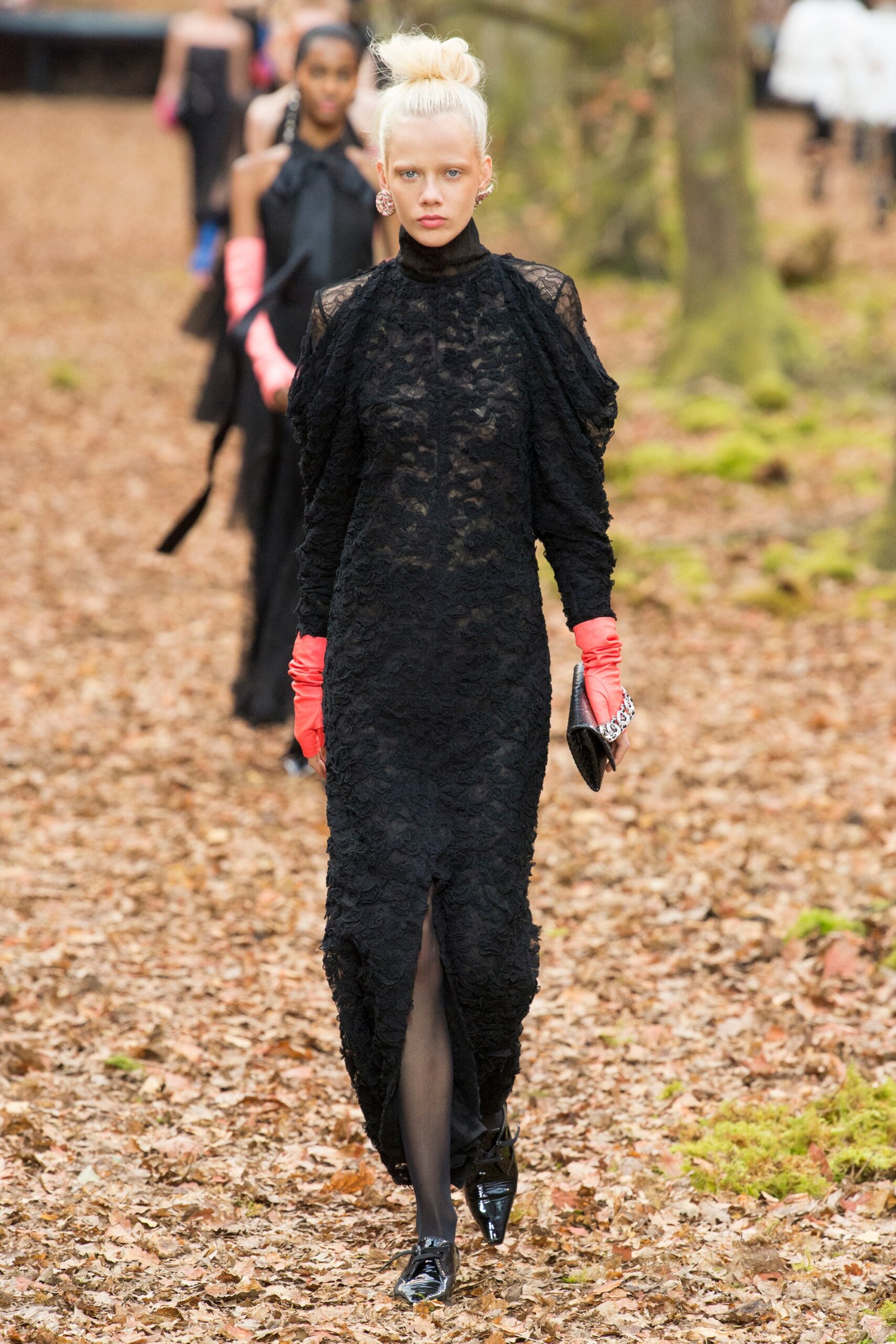 Chanel F/W 18 Look 56