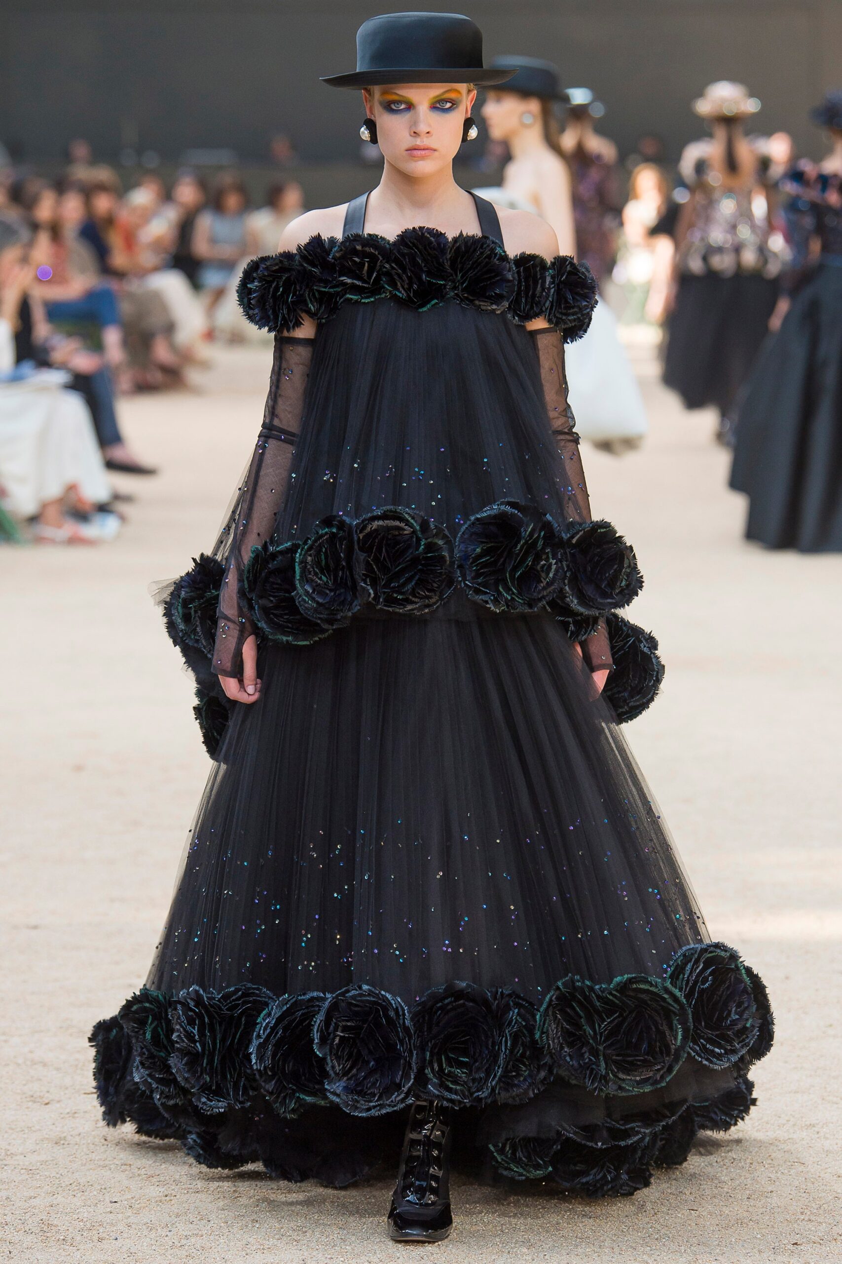 Chanel F/W 17 Couture Look 756