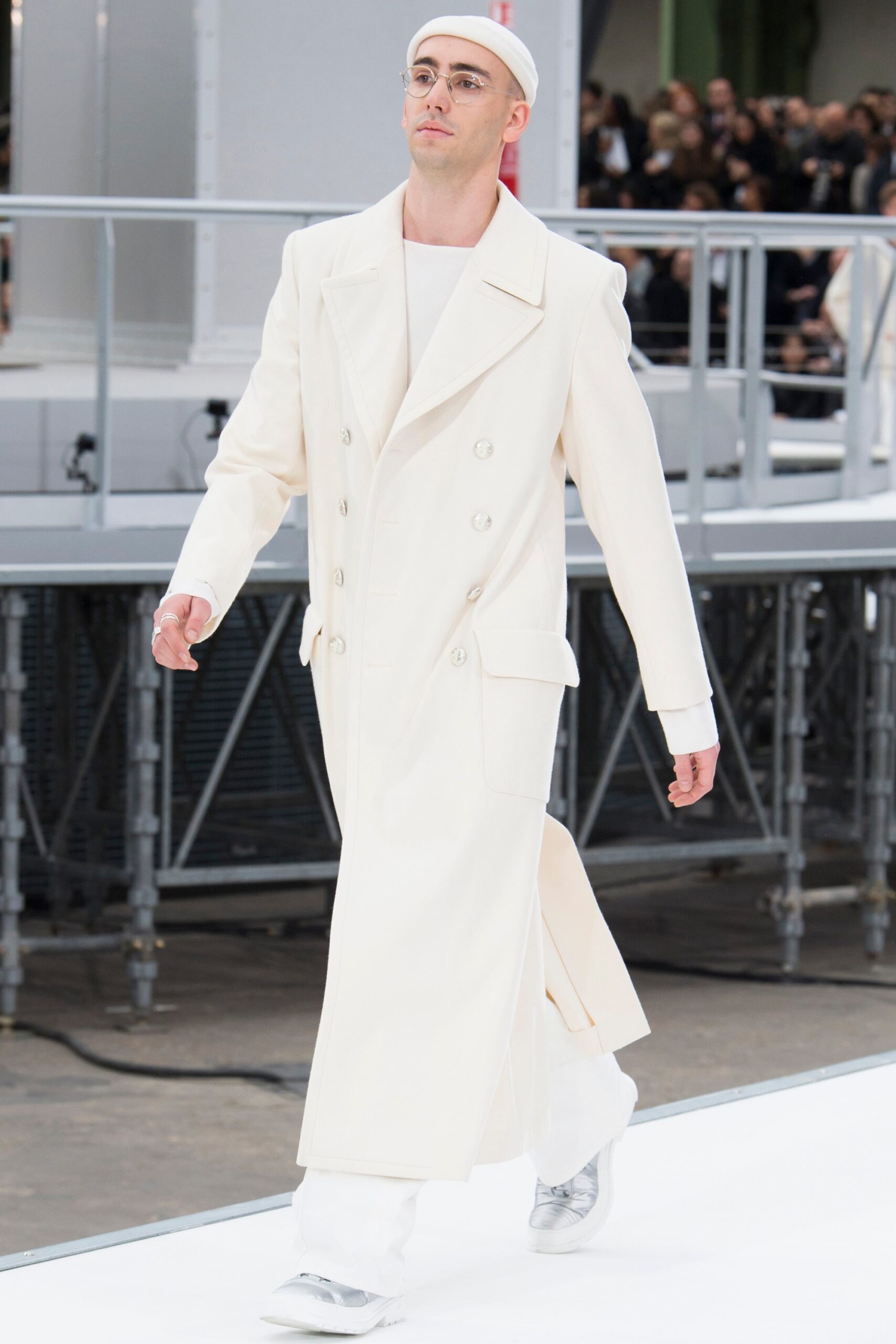 Chanel F/W 17 Look 526