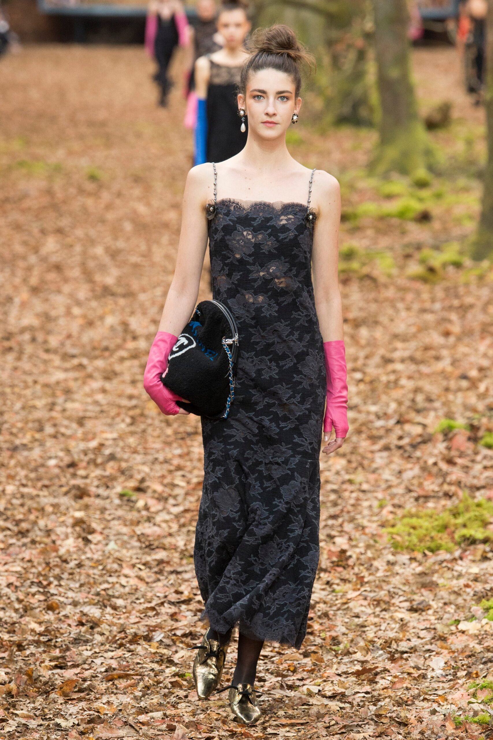 Chanel F/W 18 Look 60
