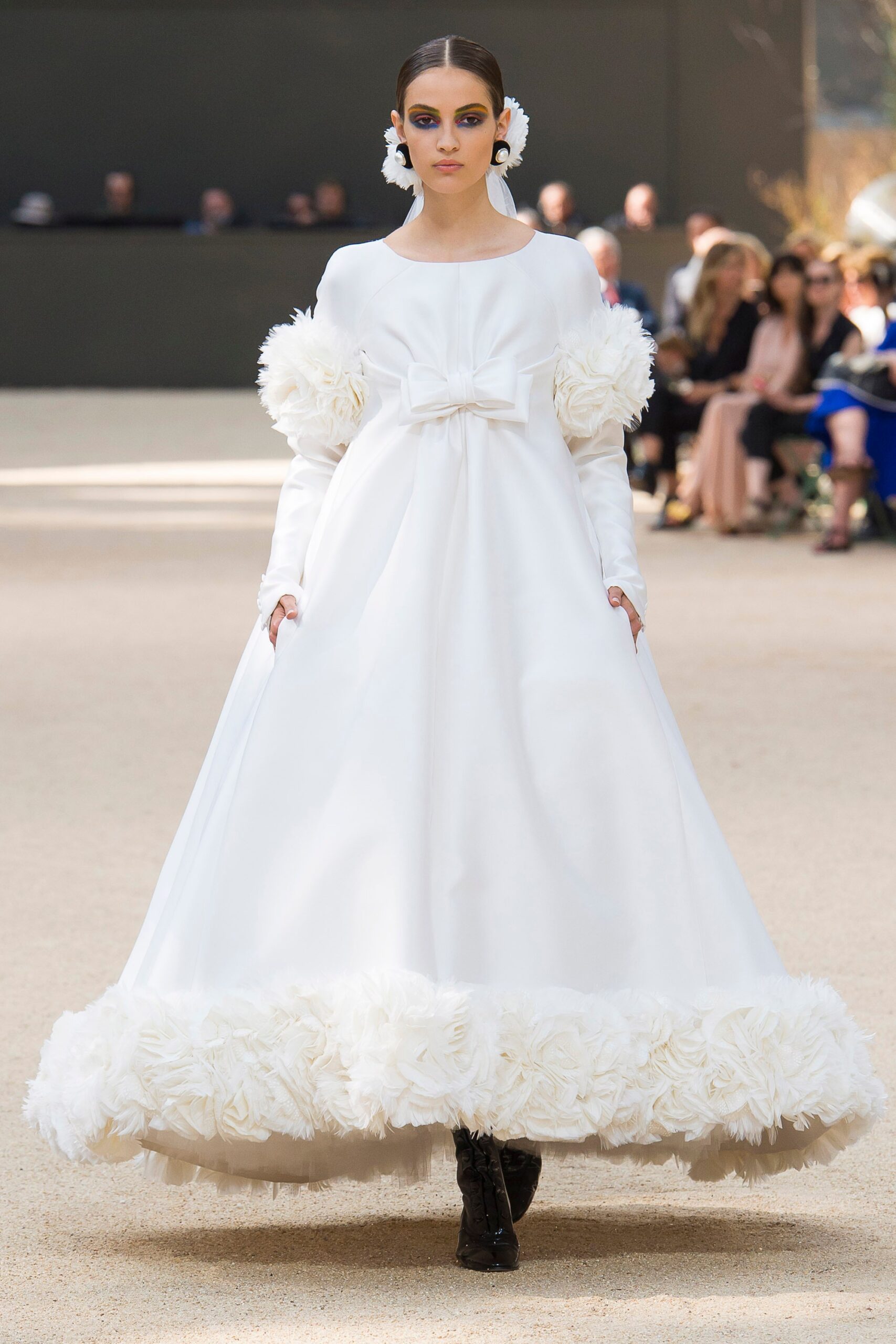 Chanel F/W 17 Couture Look 774