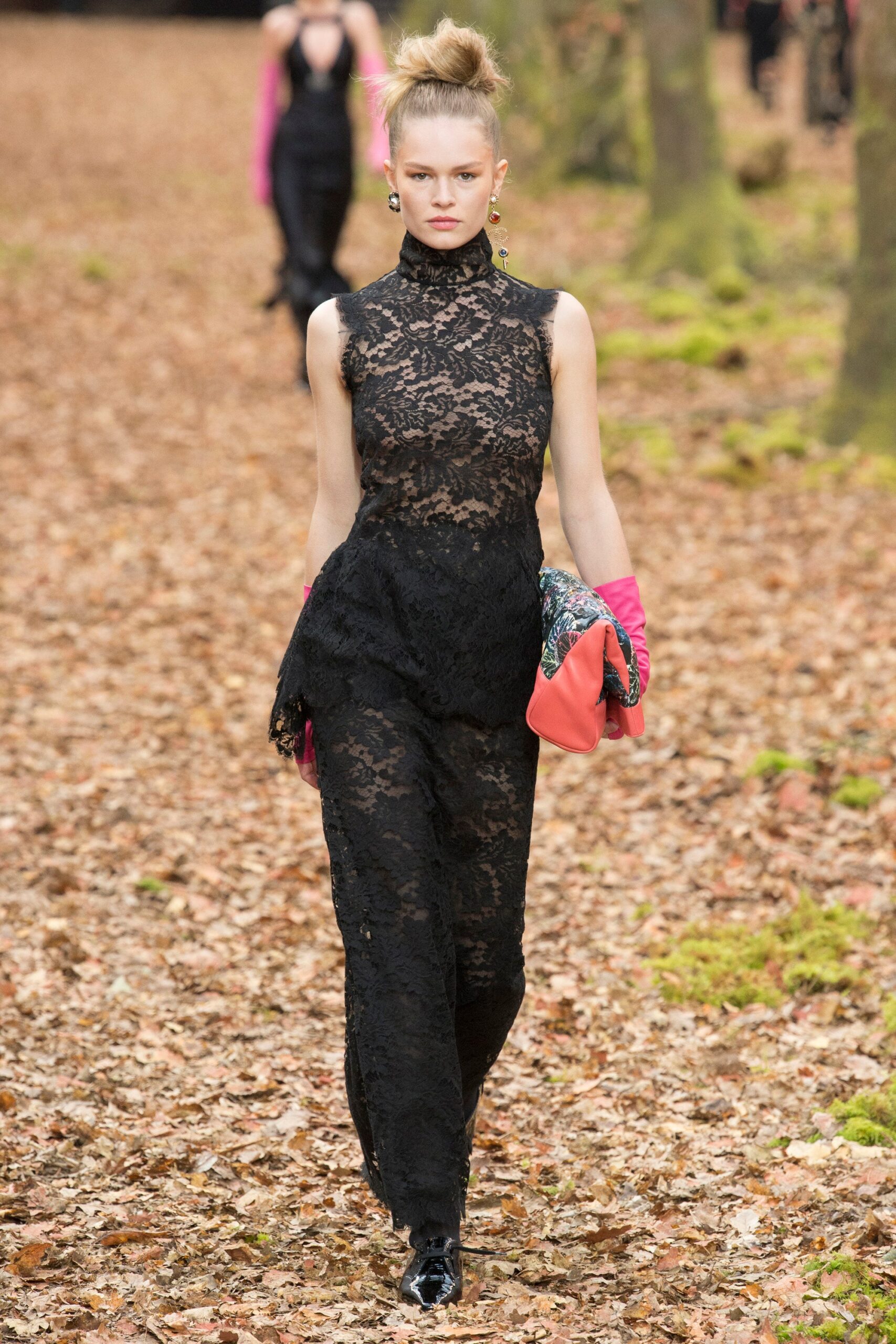 Chanel F/W 18 Look 63
