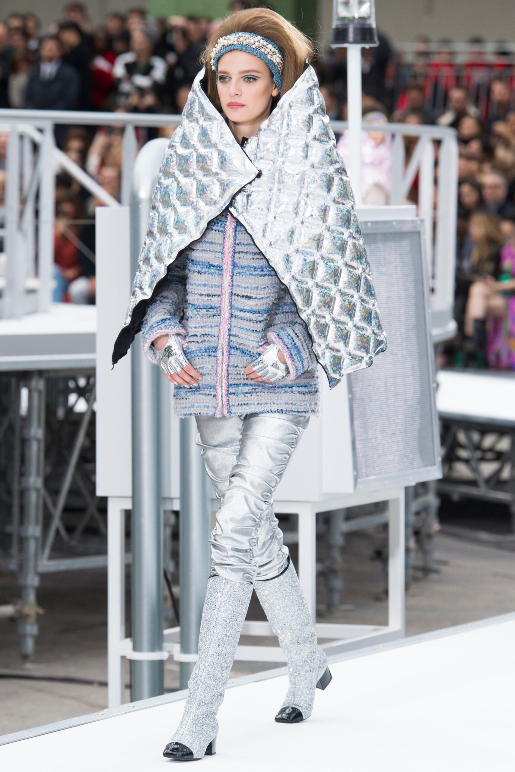 Chanel F/W 17 Look 582