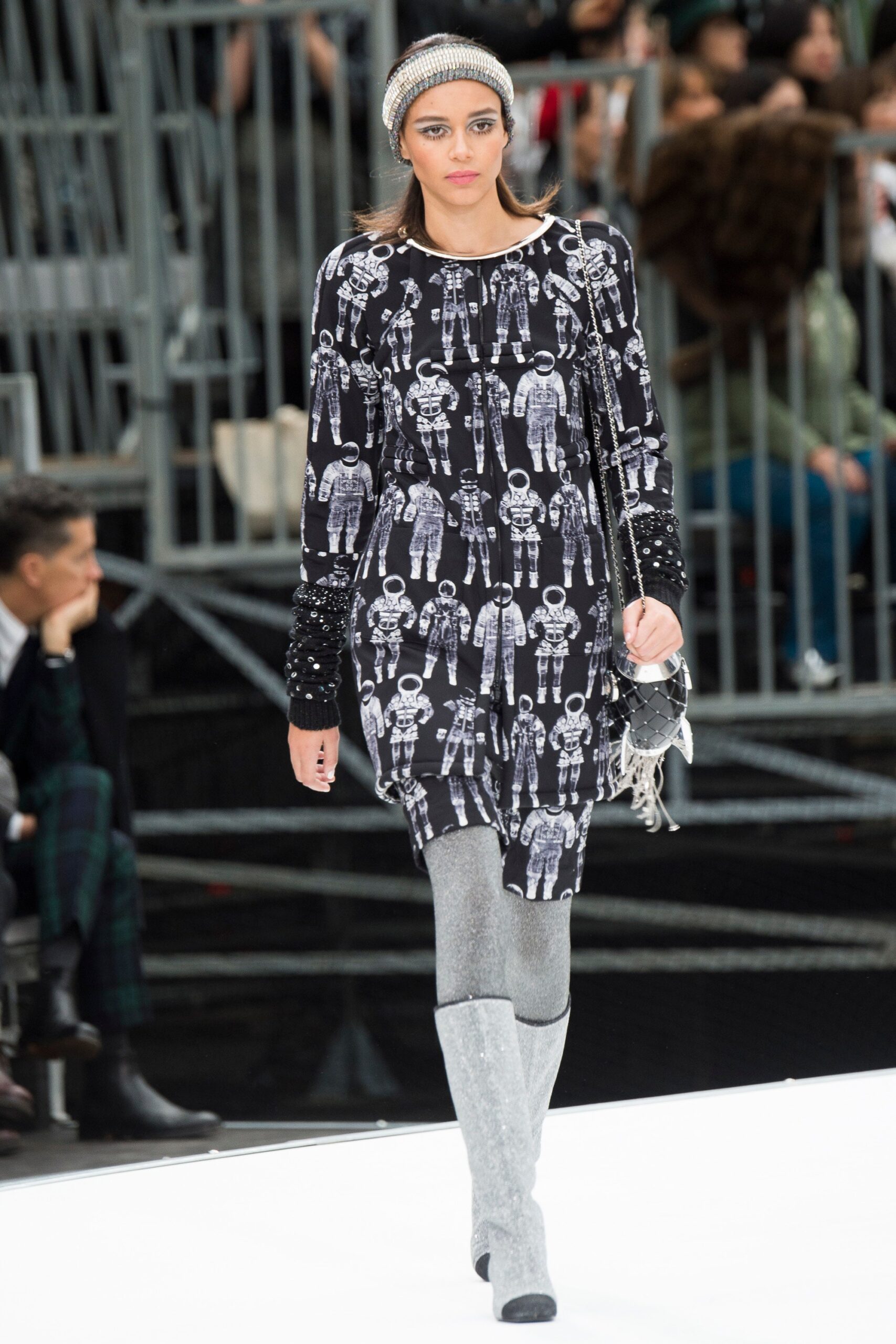 Chanel F/W 17 Look 674