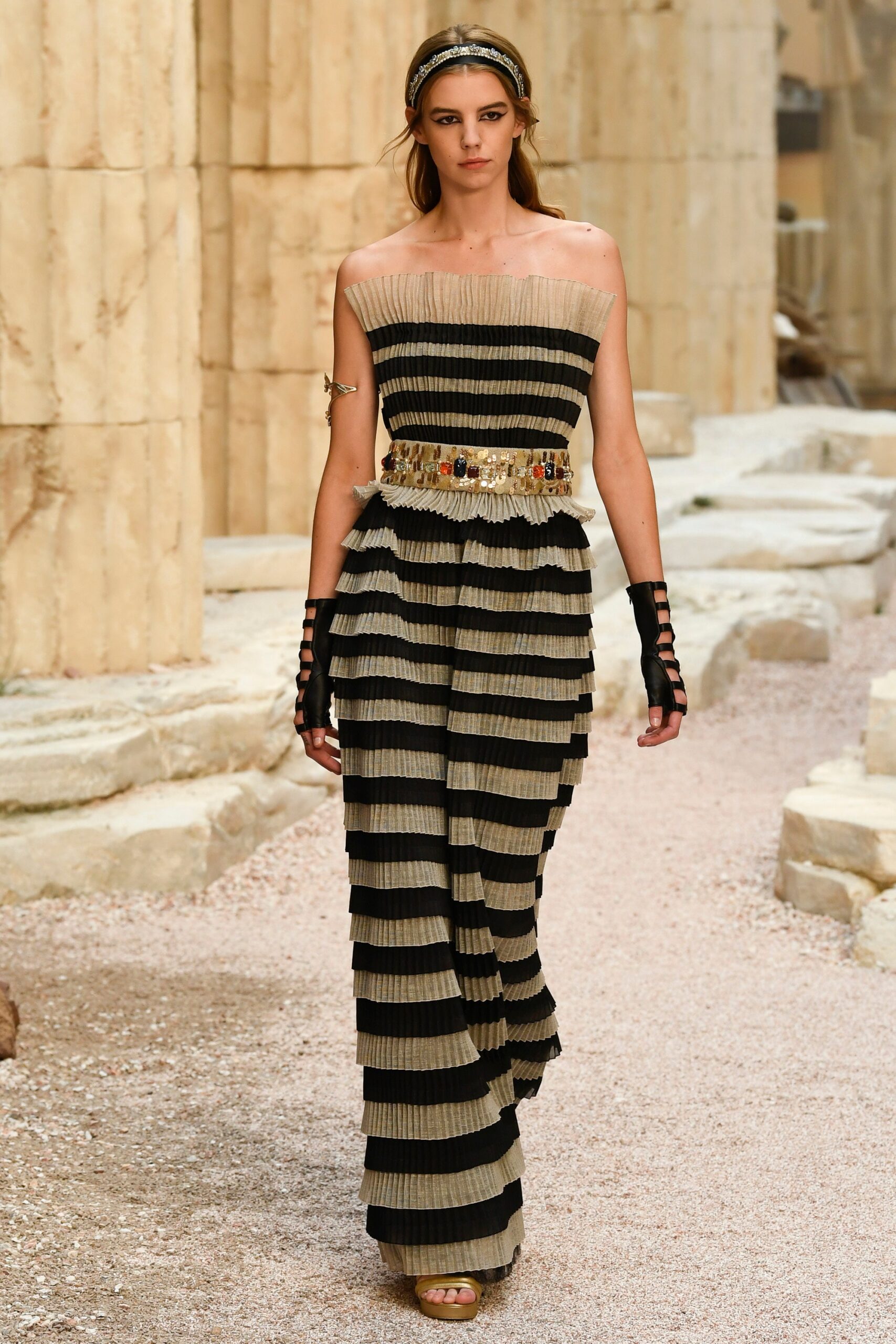 Chanel Resort 18 Look 1104