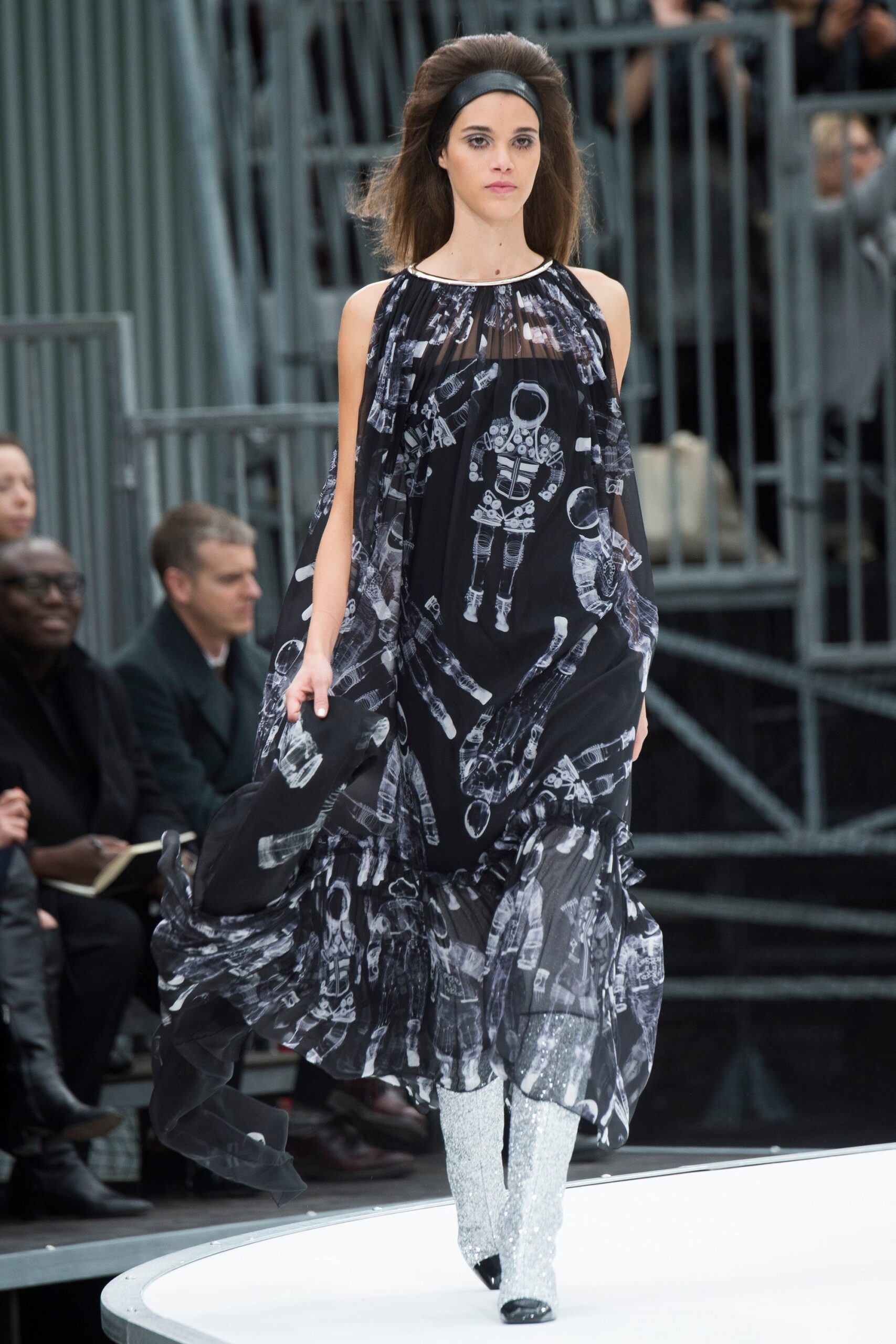 Chanel F/W 17 Look 726
