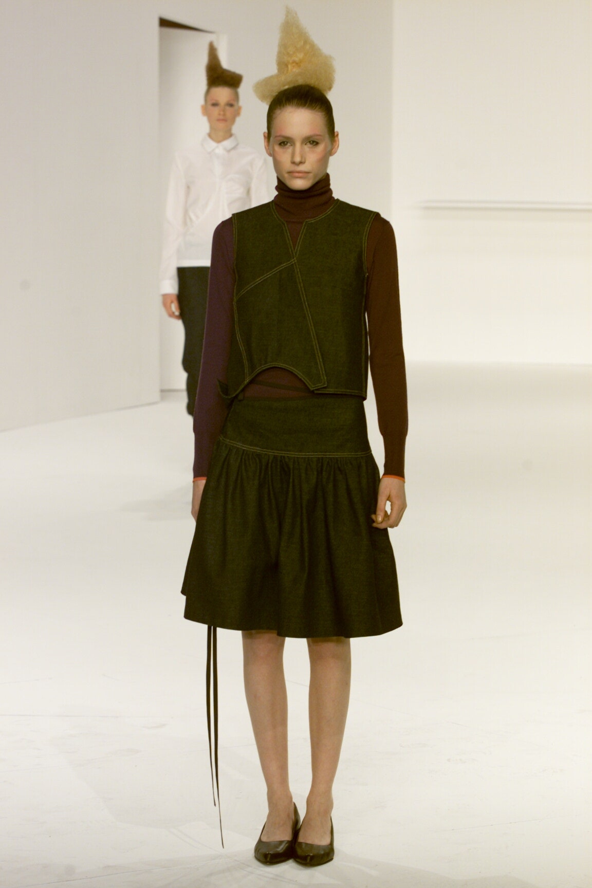 Chalayan F/W 00 Look 146