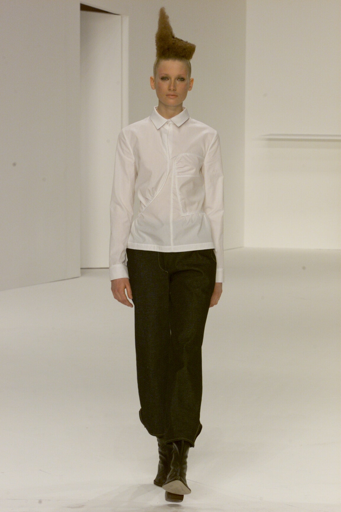 Chalayan F/W 00 Look 153