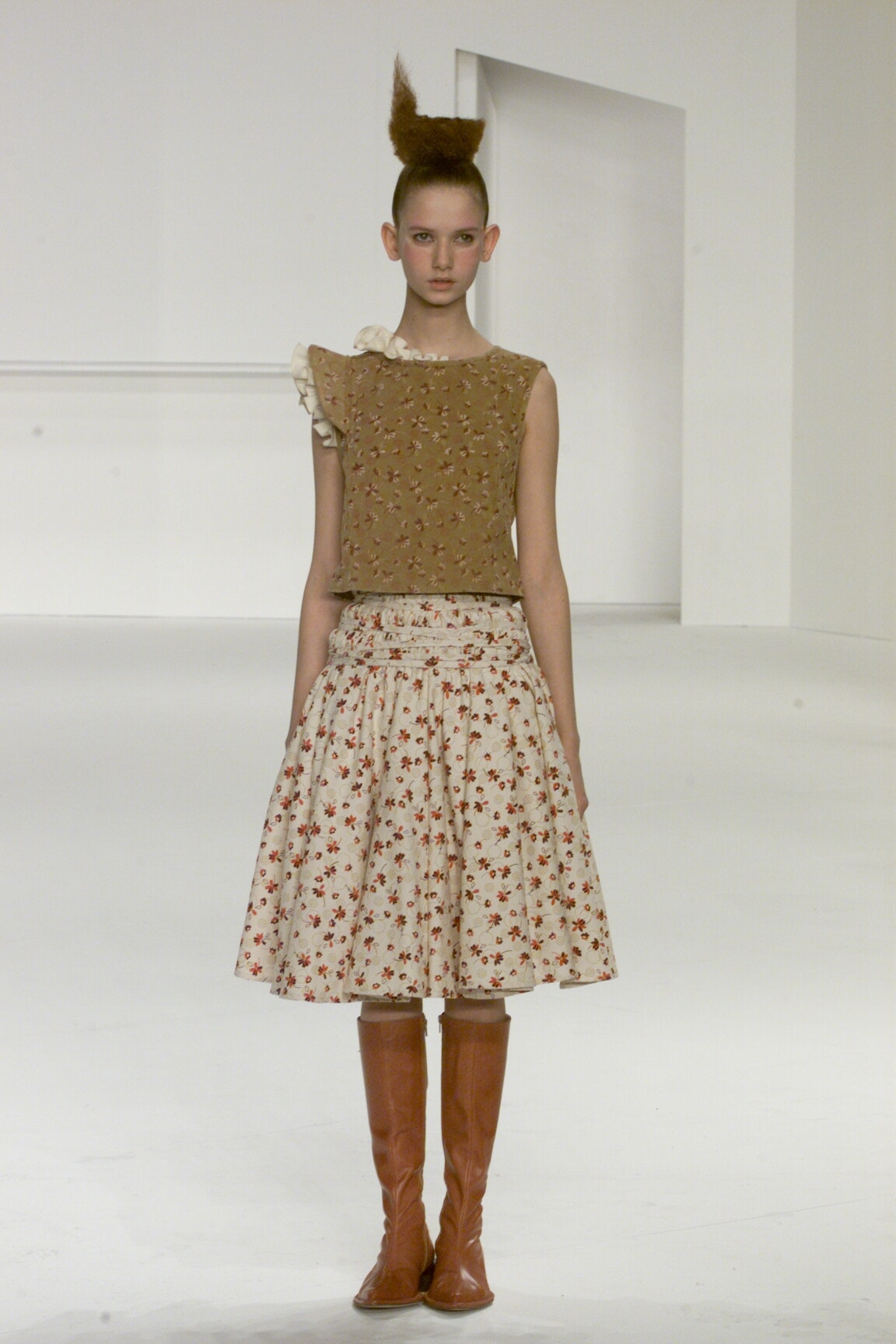 Chalayan F/W 00 Look 201
