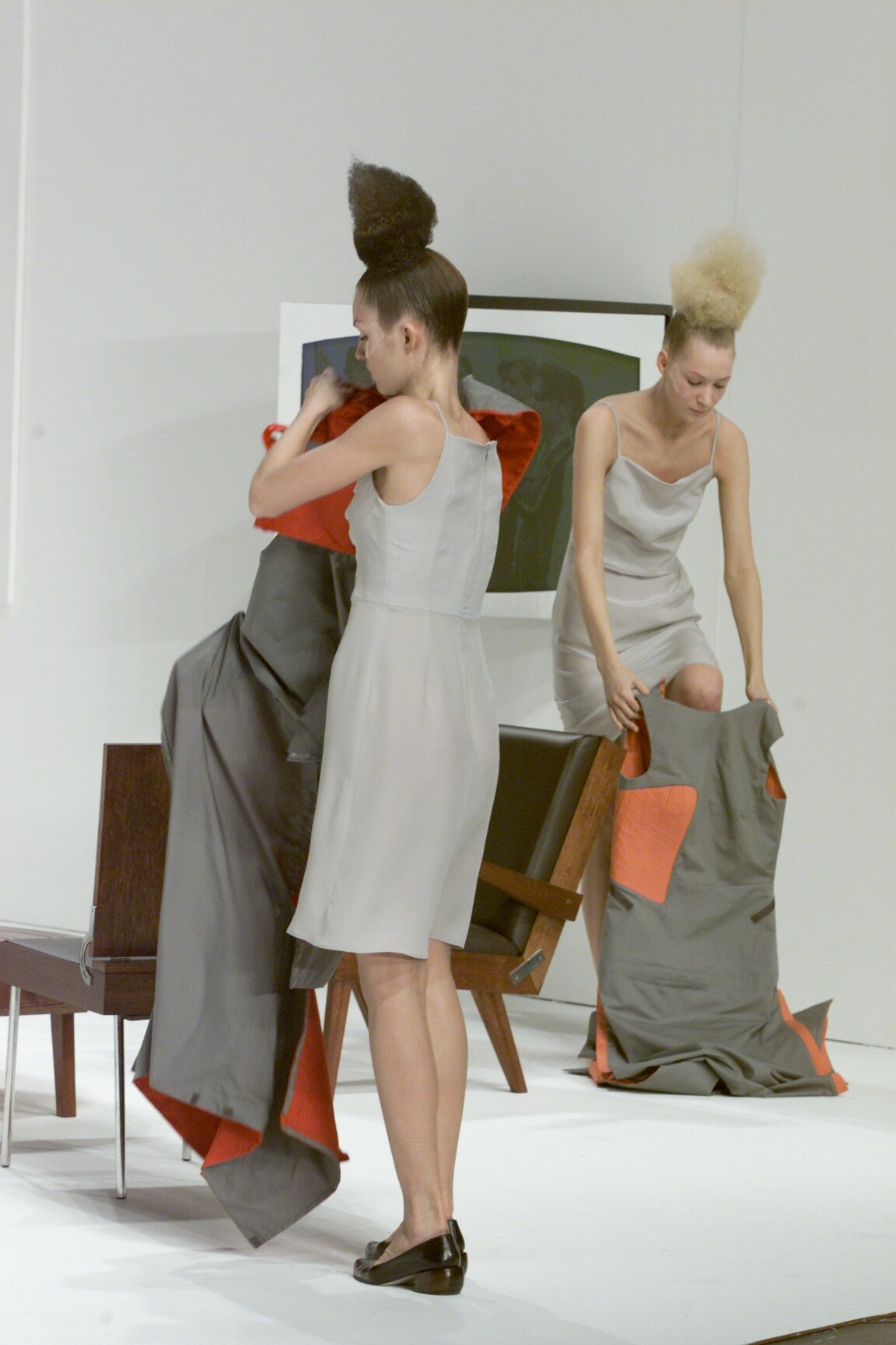 Chalayan F/W 00 Look 256