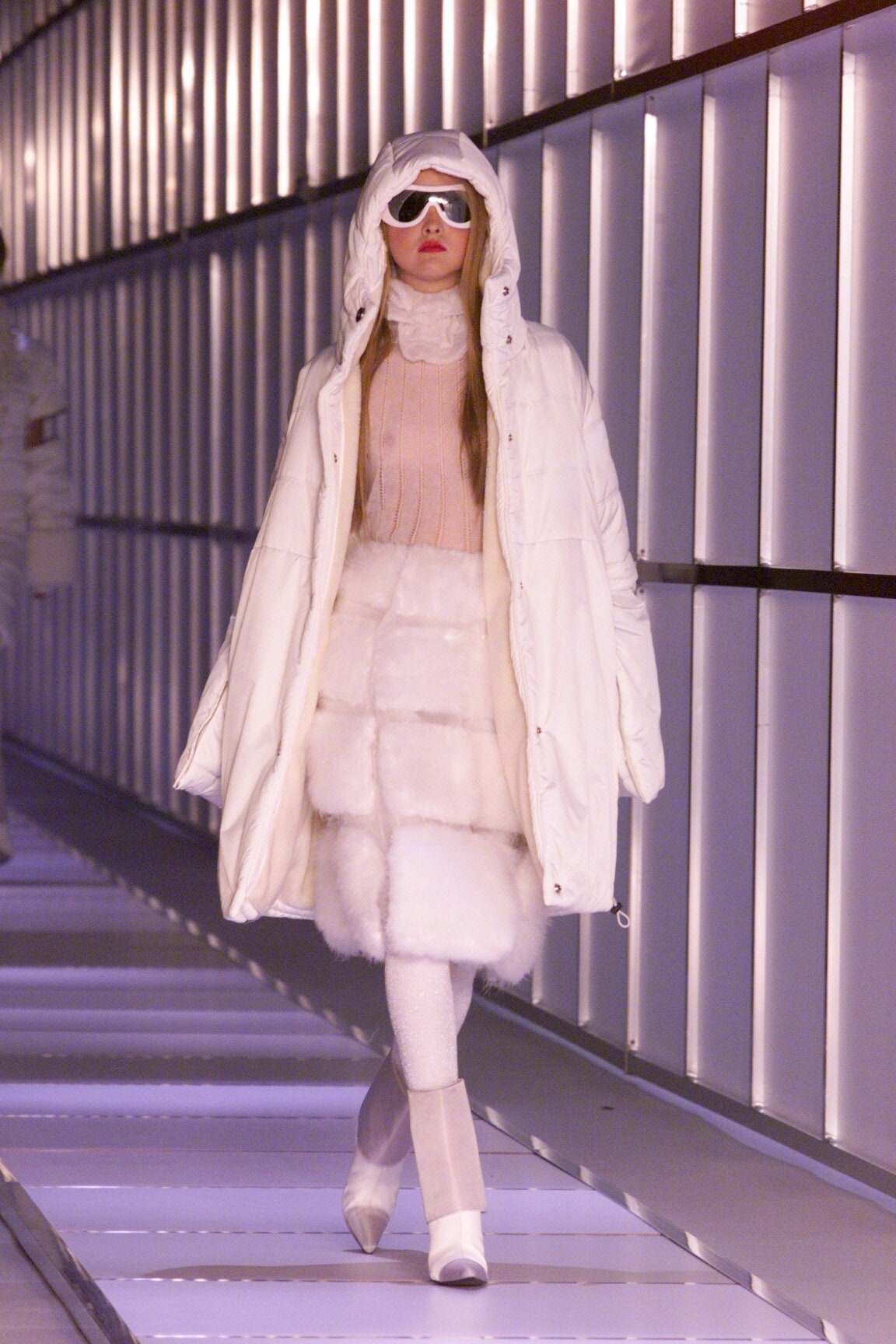 Chanel F/W 00 Look 15