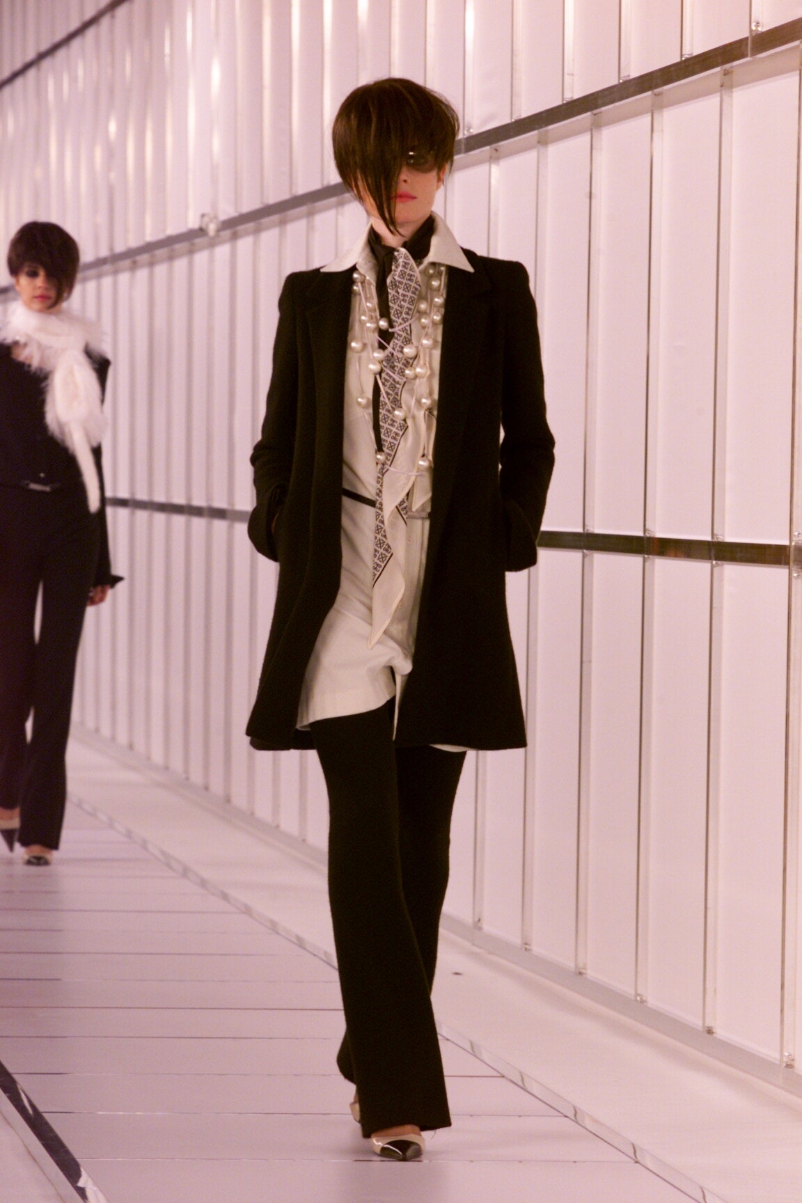 Chanel F/W 00 Look 206