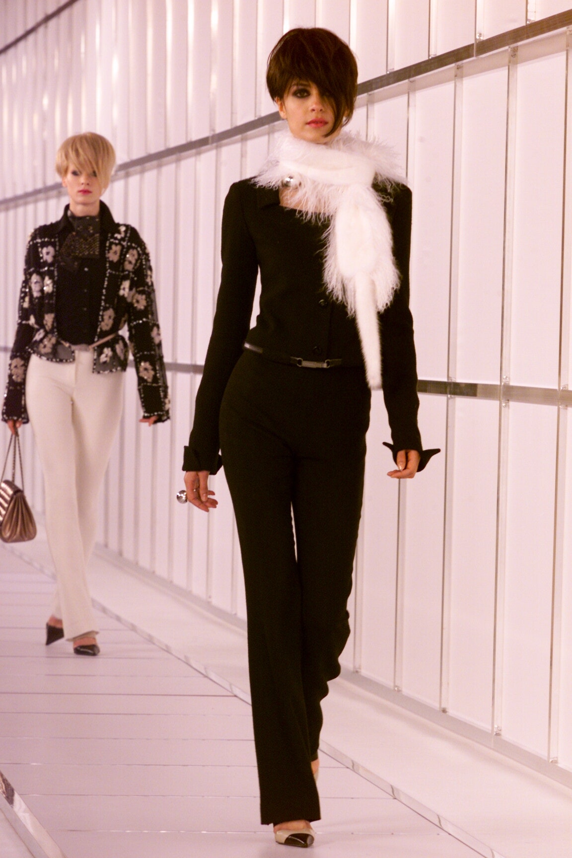 Chanel F/W 00 Look 208
