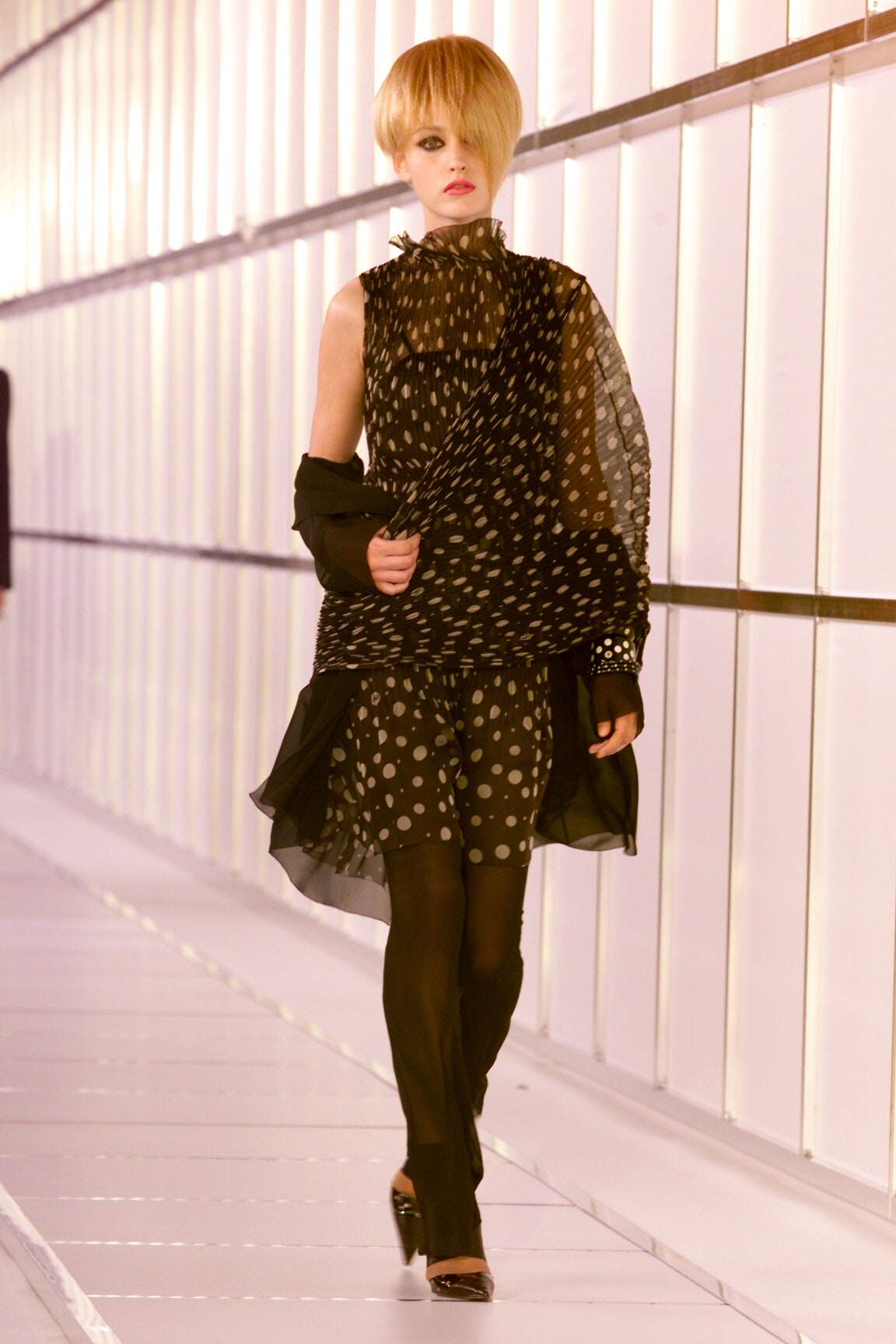 Chanel F/W 00 Look 232