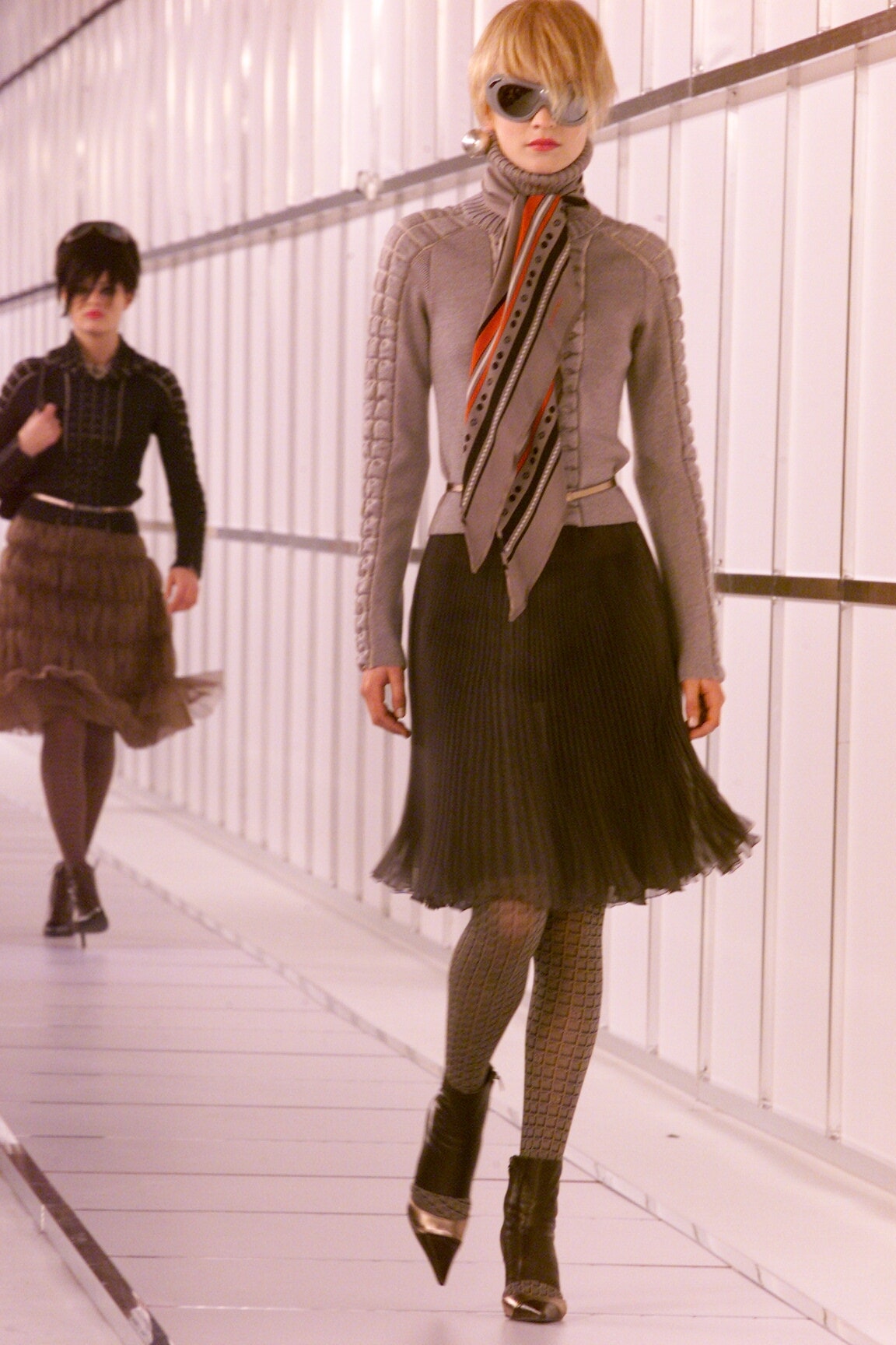 Chanel F/W 00 Look 243