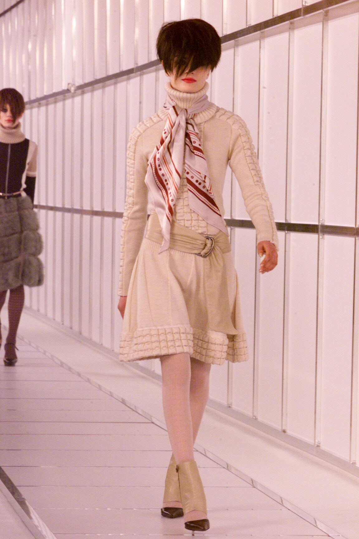 Chanel F/W 00 Look 269