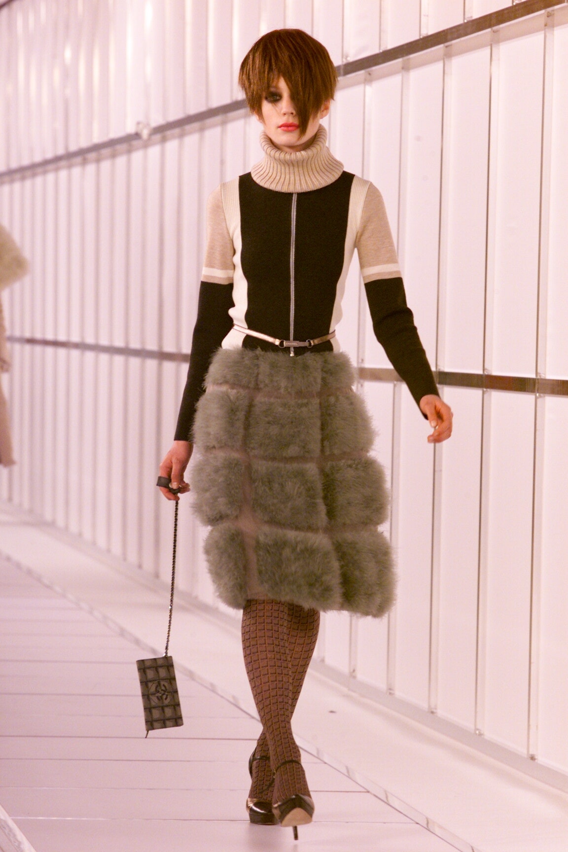 Chanel F/W 00 Look 282