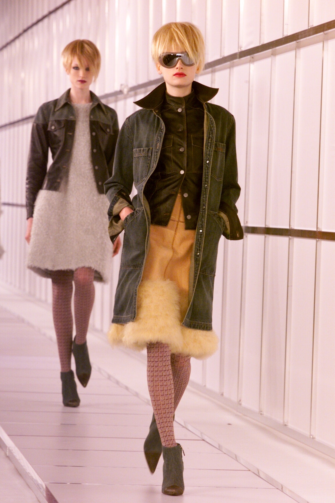 Chanel F/W 00 Look 362