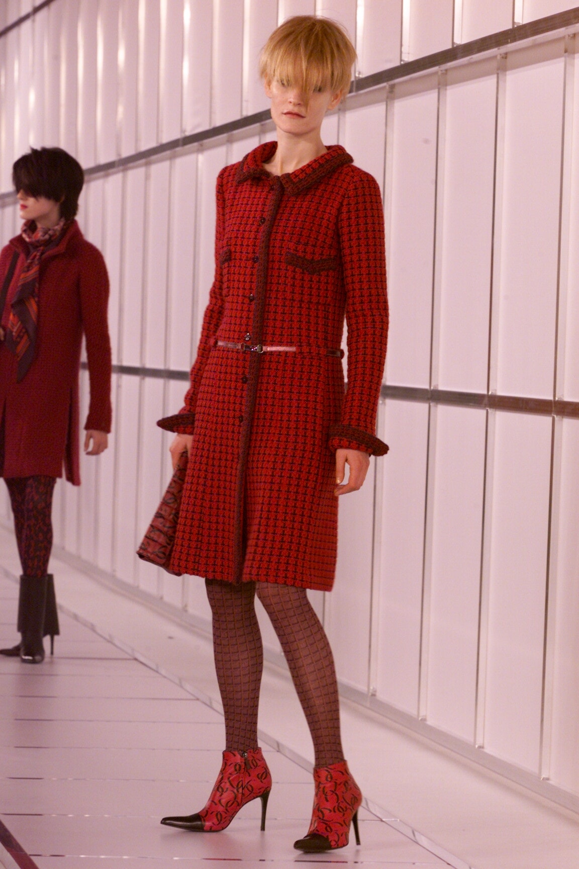 Chanel F/W 00 Look 440