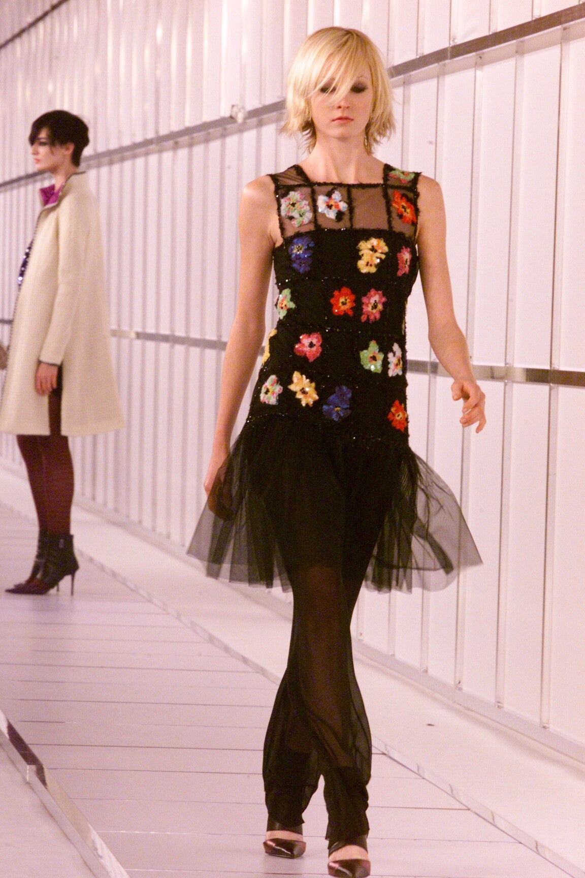 Chanel F/W 00 Look 664