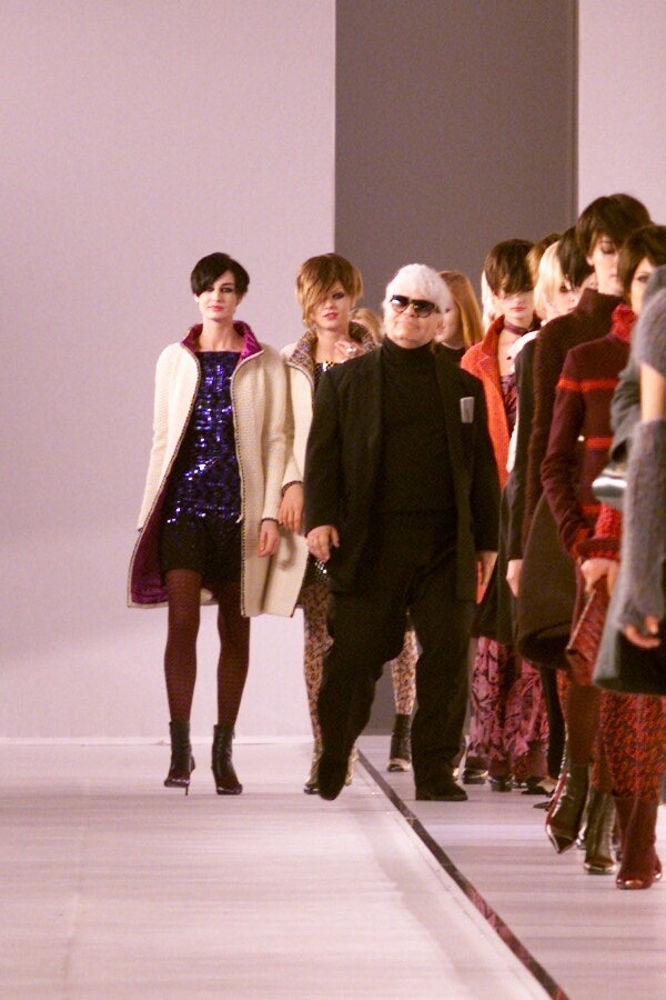 Chanel F/W 00 Look 693