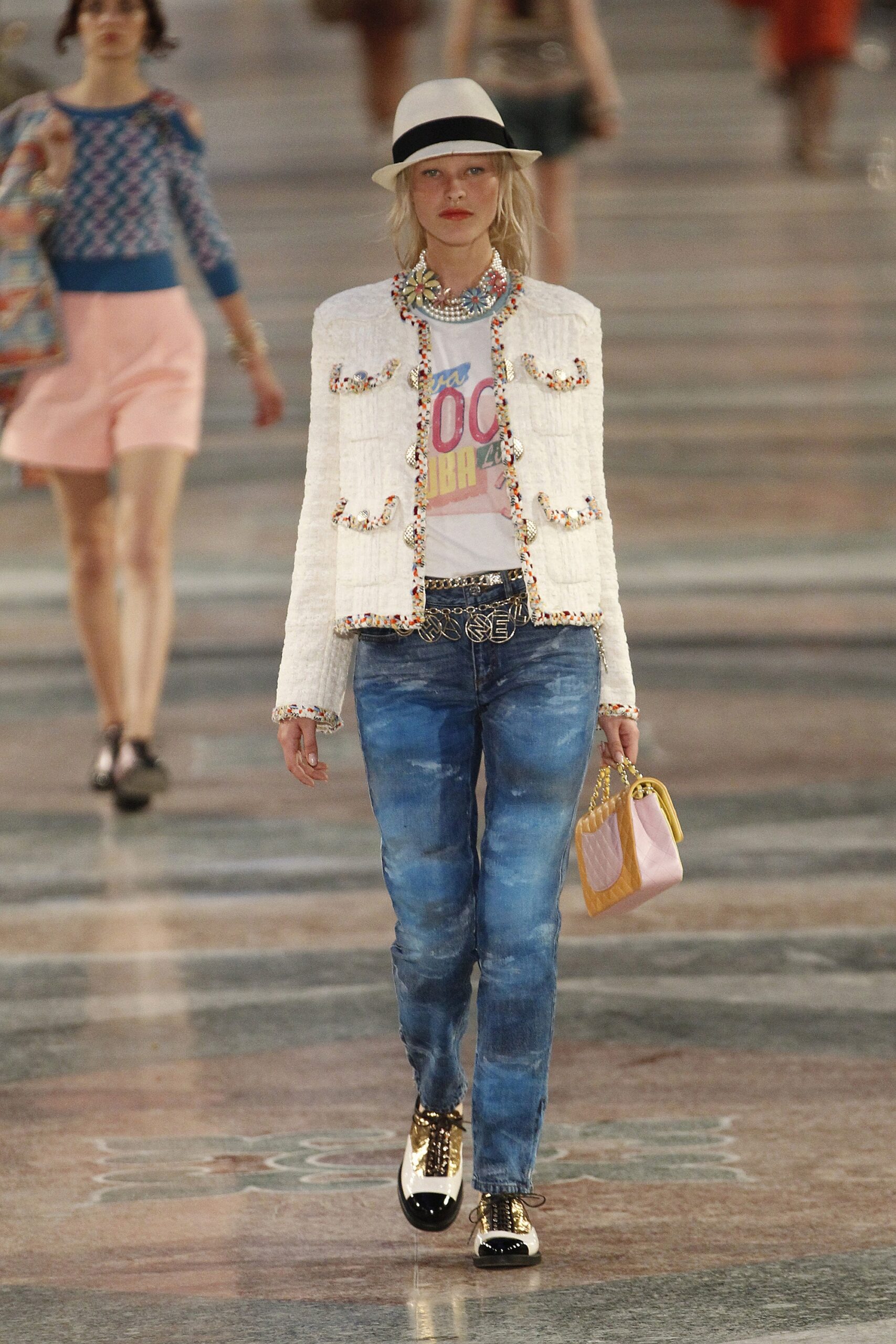 Chanel Resort 17 Look 97