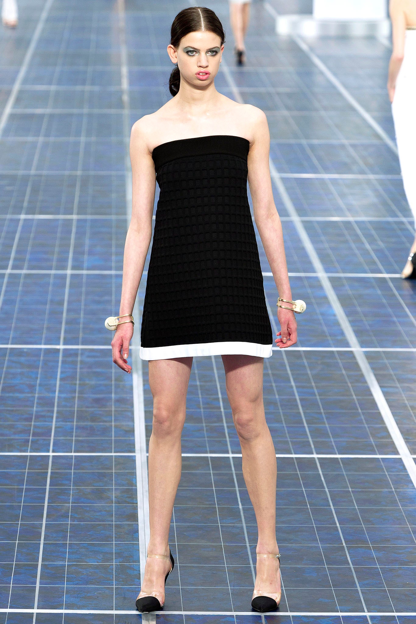 Chanel S/S 13 Look 72