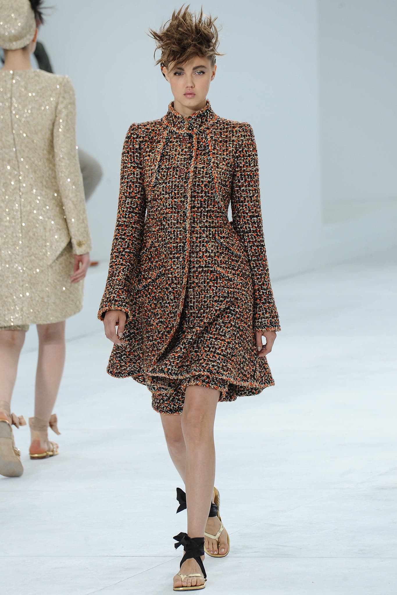 orange tweed long-sleeve high-neck tailored buttoned pockets coat