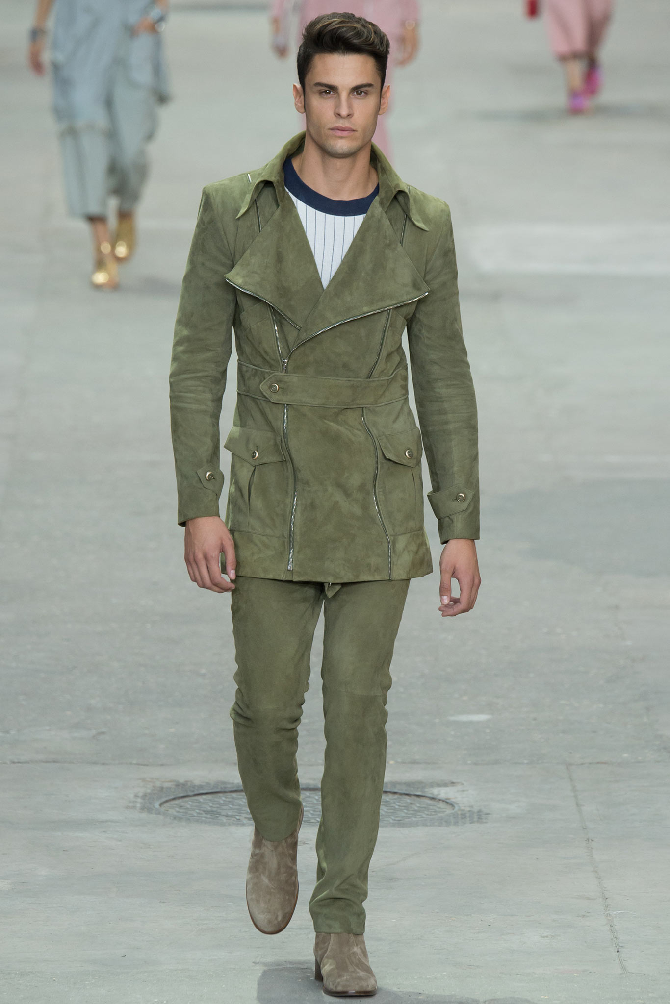 Chanel S/S 15 Look 245
