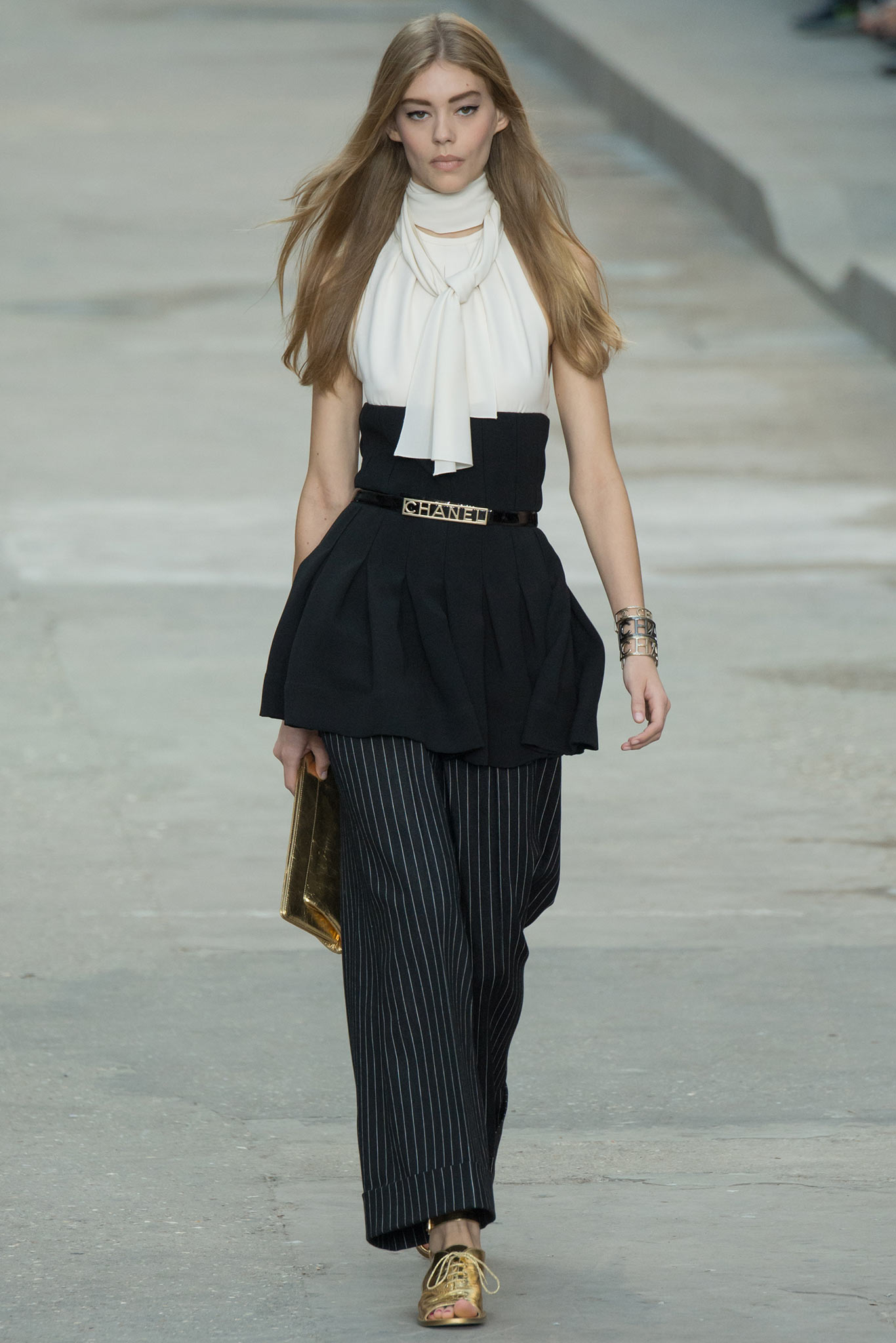 Chanel S/S 15 Look 549