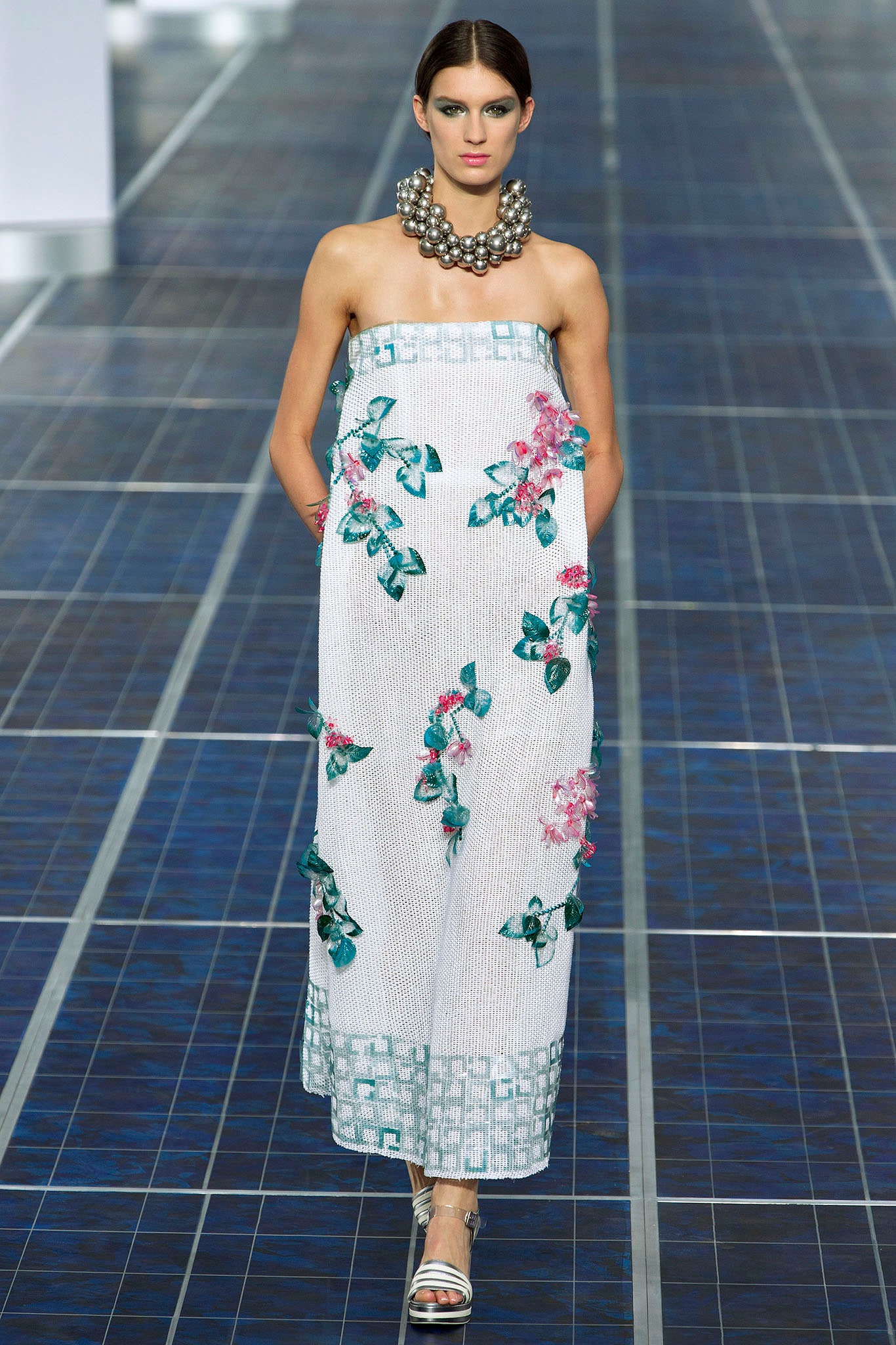 Chanel S/S 13 Look 527