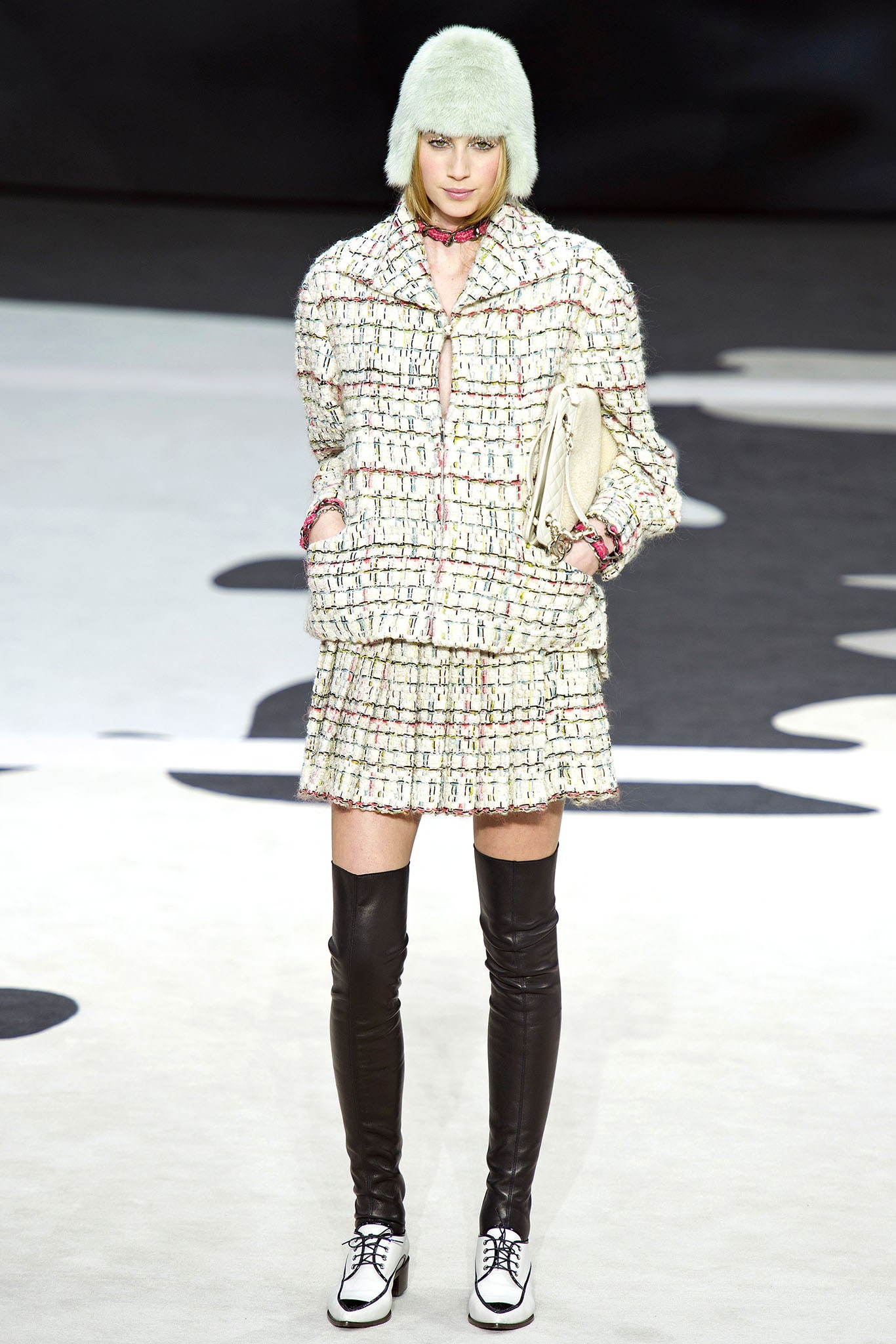 Chanel F/W 13 Look 186