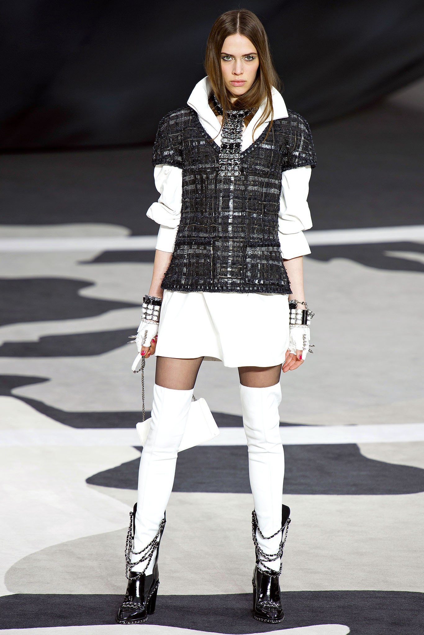 Chanel F/W 13 Look 342